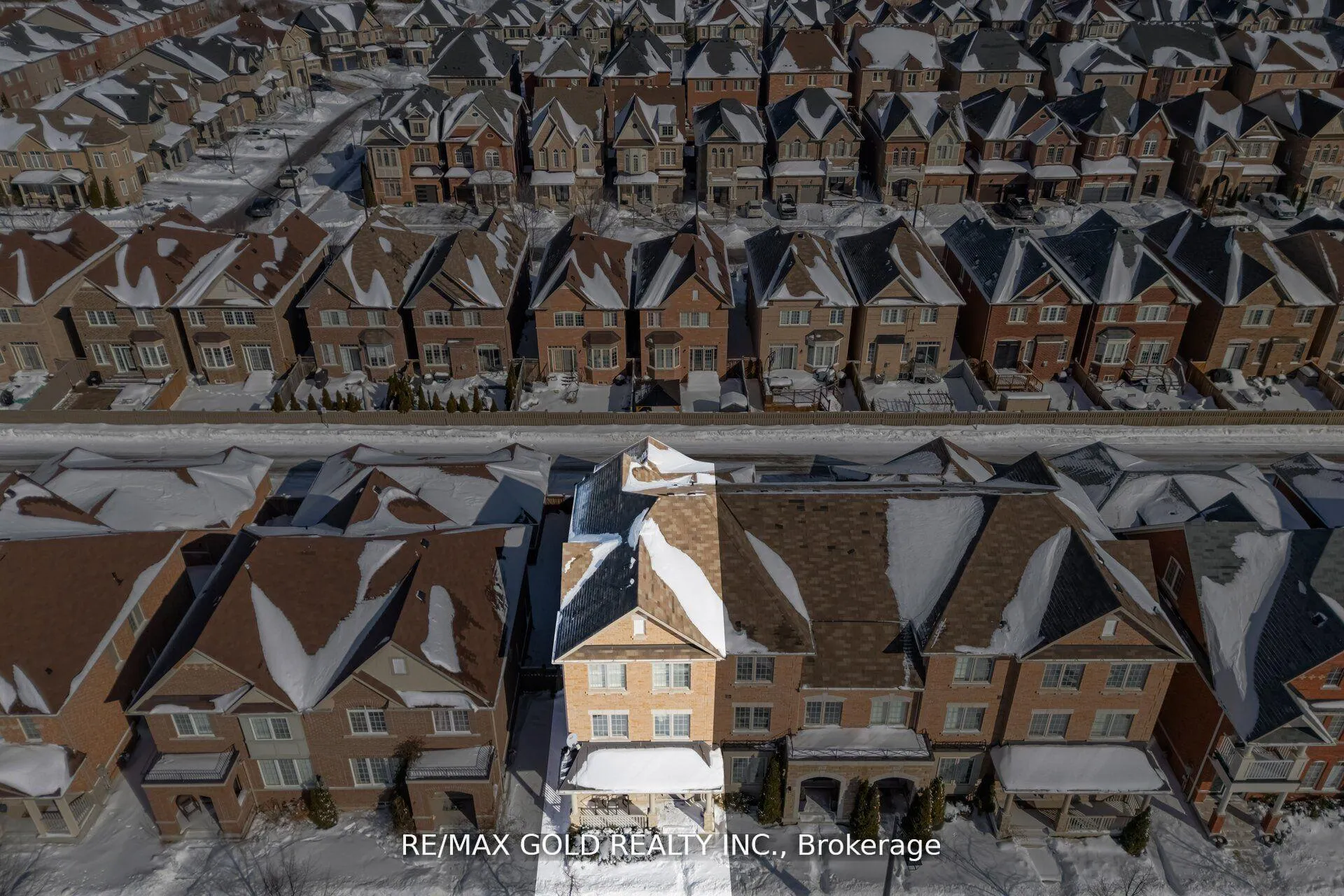Photo 36 of 201 Barons Street, Vaughan, Kleinburg — HOMEH