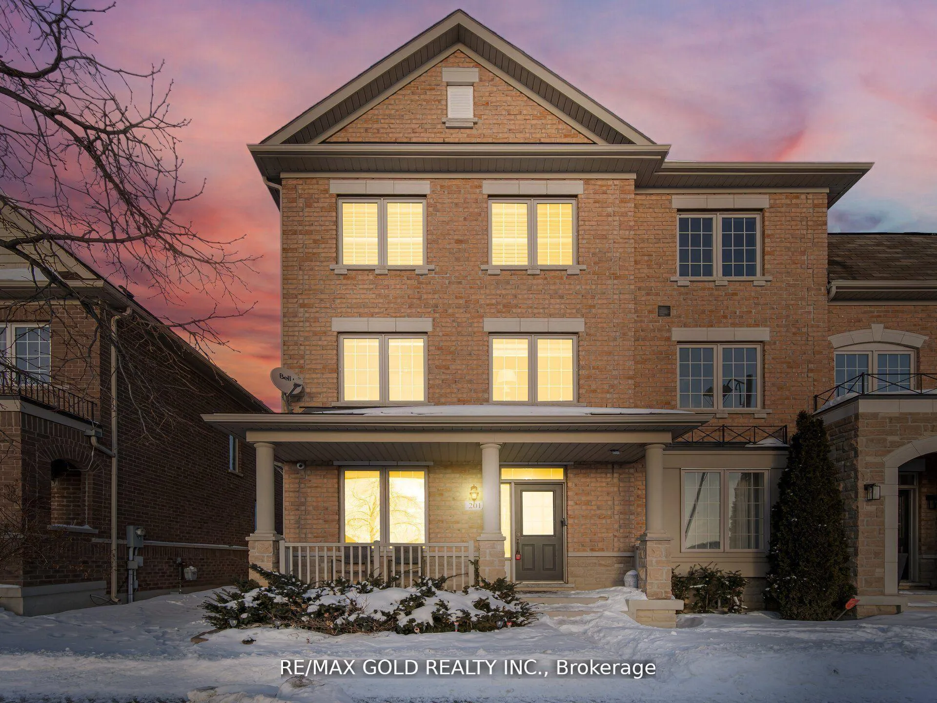 Photo 37 of 201 Barons Street, Vaughan, Kleinburg — HOMEH