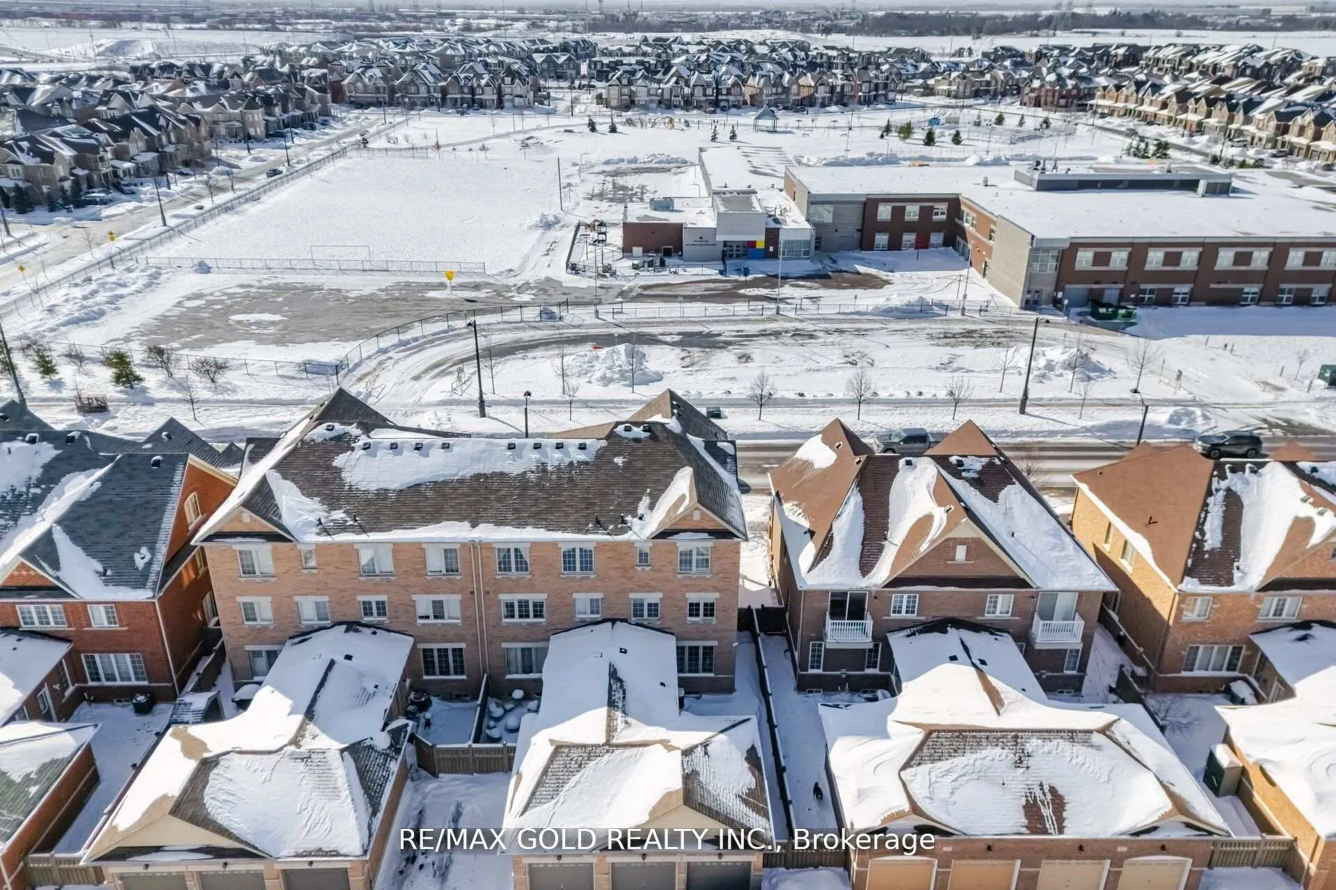 Photo 41 of 201 Barons Street, Vaughan, Kleinburg — HOMEH