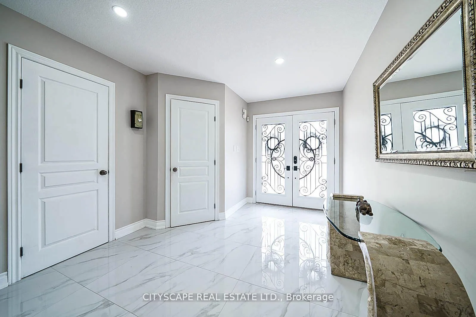 Photo 3 of 19 Staples Lane, Hamilton, Binbrook — HOMEH