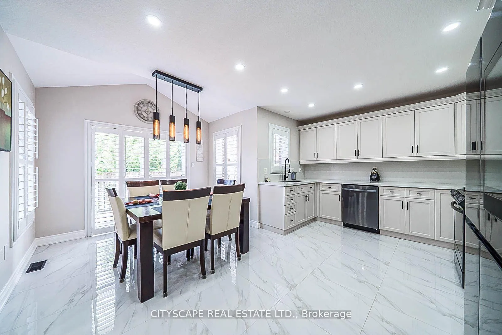 Photo 12 of 19 Staples Lane, Hamilton, Binbrook — HOMEH
