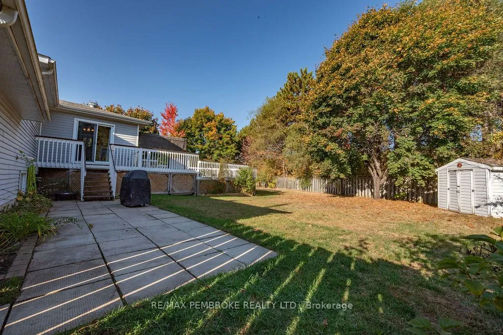Photo 26 of 4 Dutch Drive, Petawawa — HOMEH