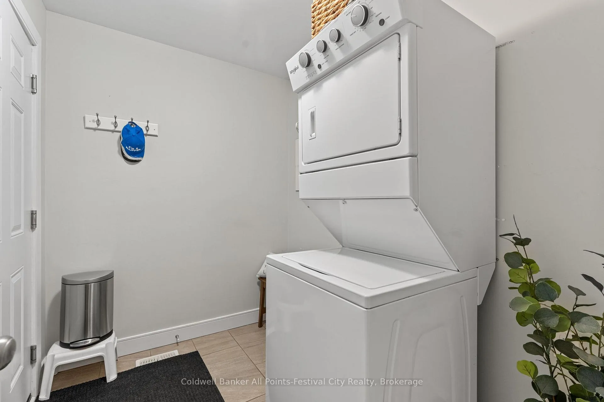 Photo 7 of 44 Huron Heights Drive, Ashfield-Colborne-Wawanosh, Colborne — HOMEH