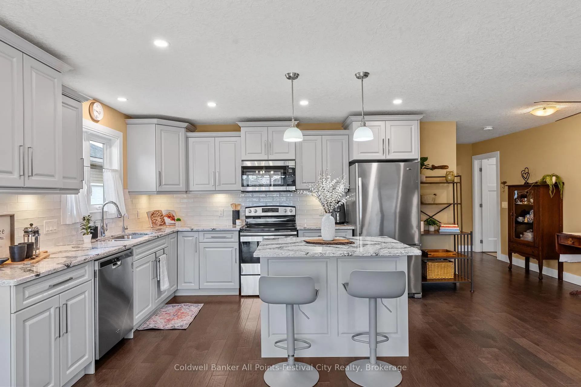 Photo 12 of 44 Huron Heights Drive, Ashfield-Colborne-Wawanosh, Colborne — HOMEH