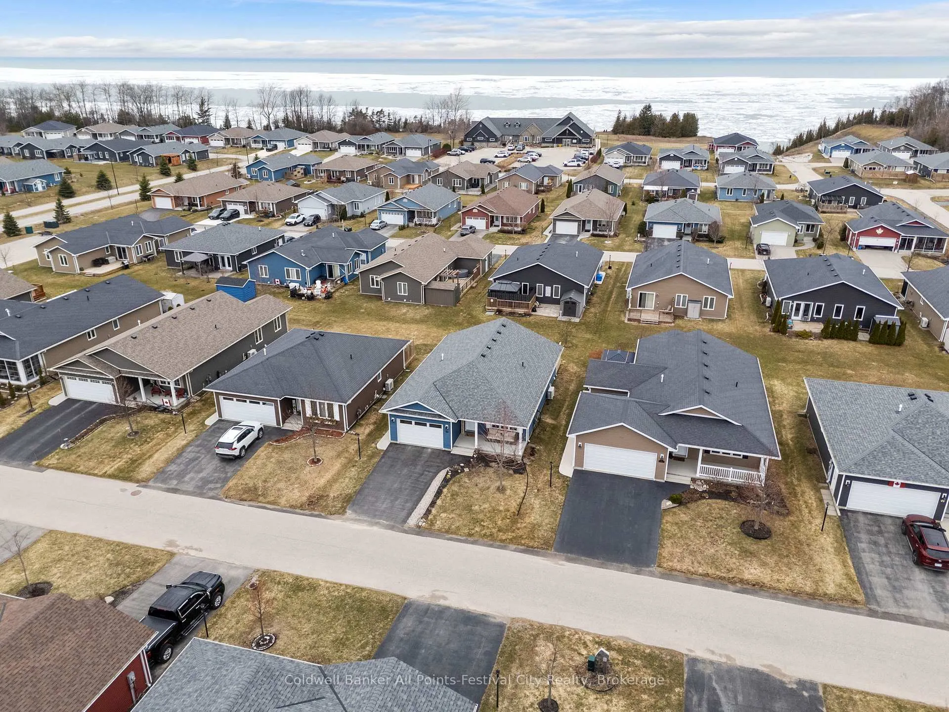 Photo 35 of 44 Huron Heights Drive, Ashfield-Colborne-Wawanosh, Colborne — HOMEH