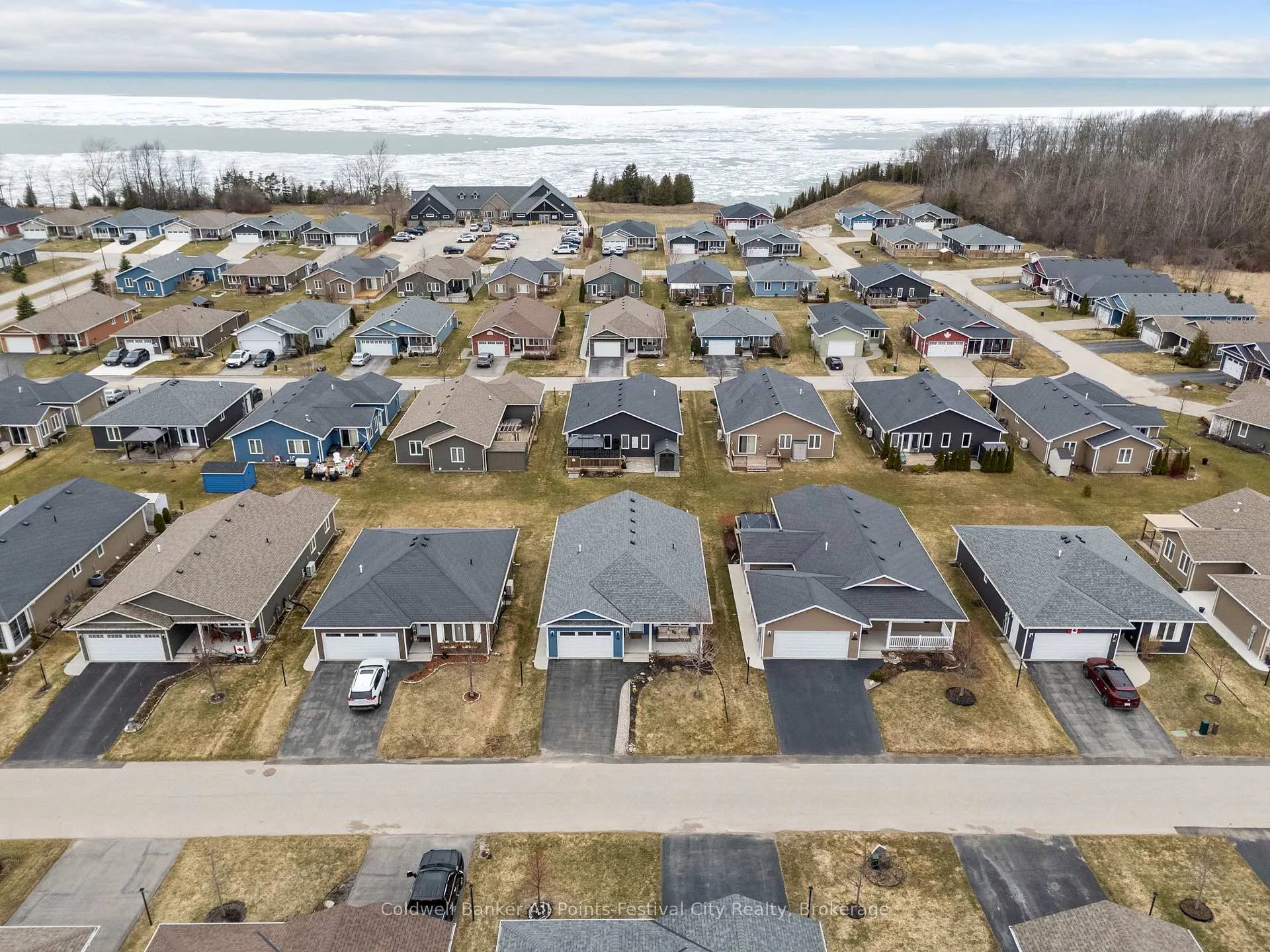 Photo 36 of 44 Huron Heights Drive, Ashfield-Colborne-Wawanosh, Colborne — HOMEH