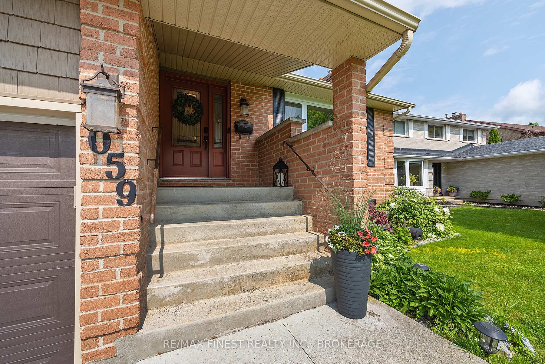 Photo 3 of 1059 Pembridge Crescent, Kingston, North of Taylor-Kidd Blvd — HOMEH