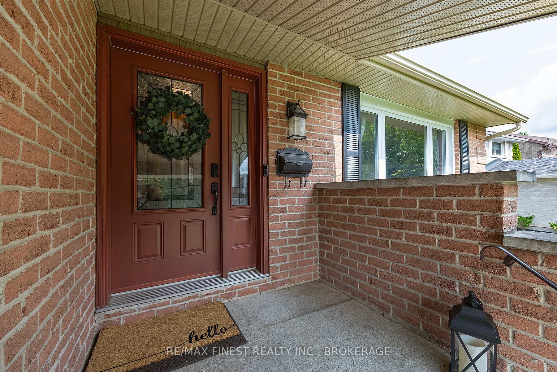 Photo 4 of 1059 Pembridge Crescent, Kingston, North of Taylor-Kidd Blvd — HOMEH
