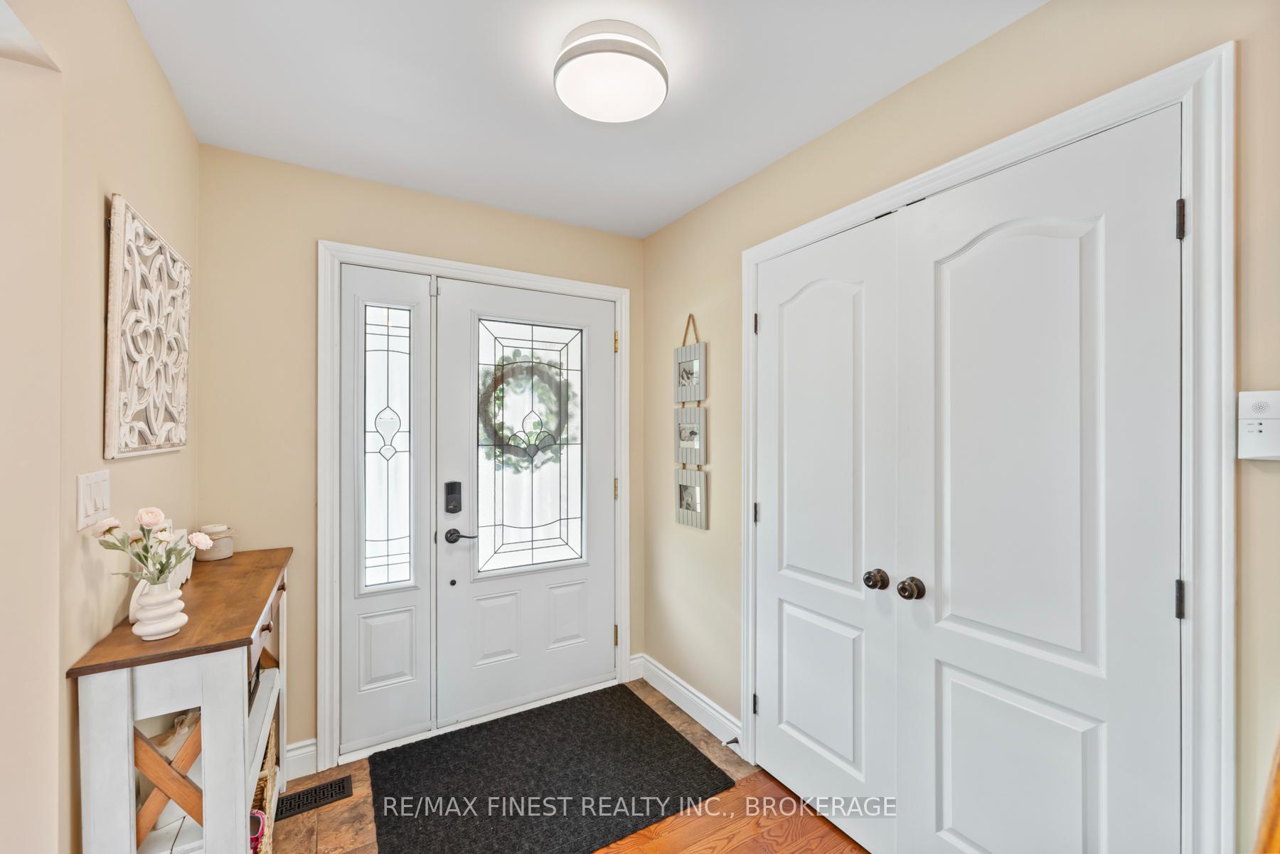Photo 5 of 1059 Pembridge Crescent, Kingston, North of Taylor-Kidd Blvd — HOMEH
