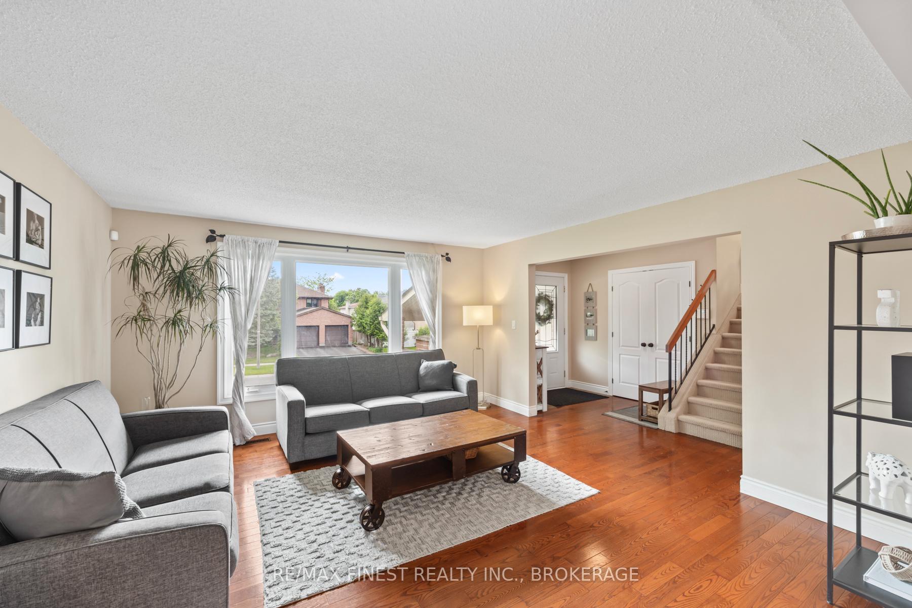 Photo 9 of 1059 Pembridge Crescent, Kingston, North of Taylor-Kidd Blvd — HOMEH