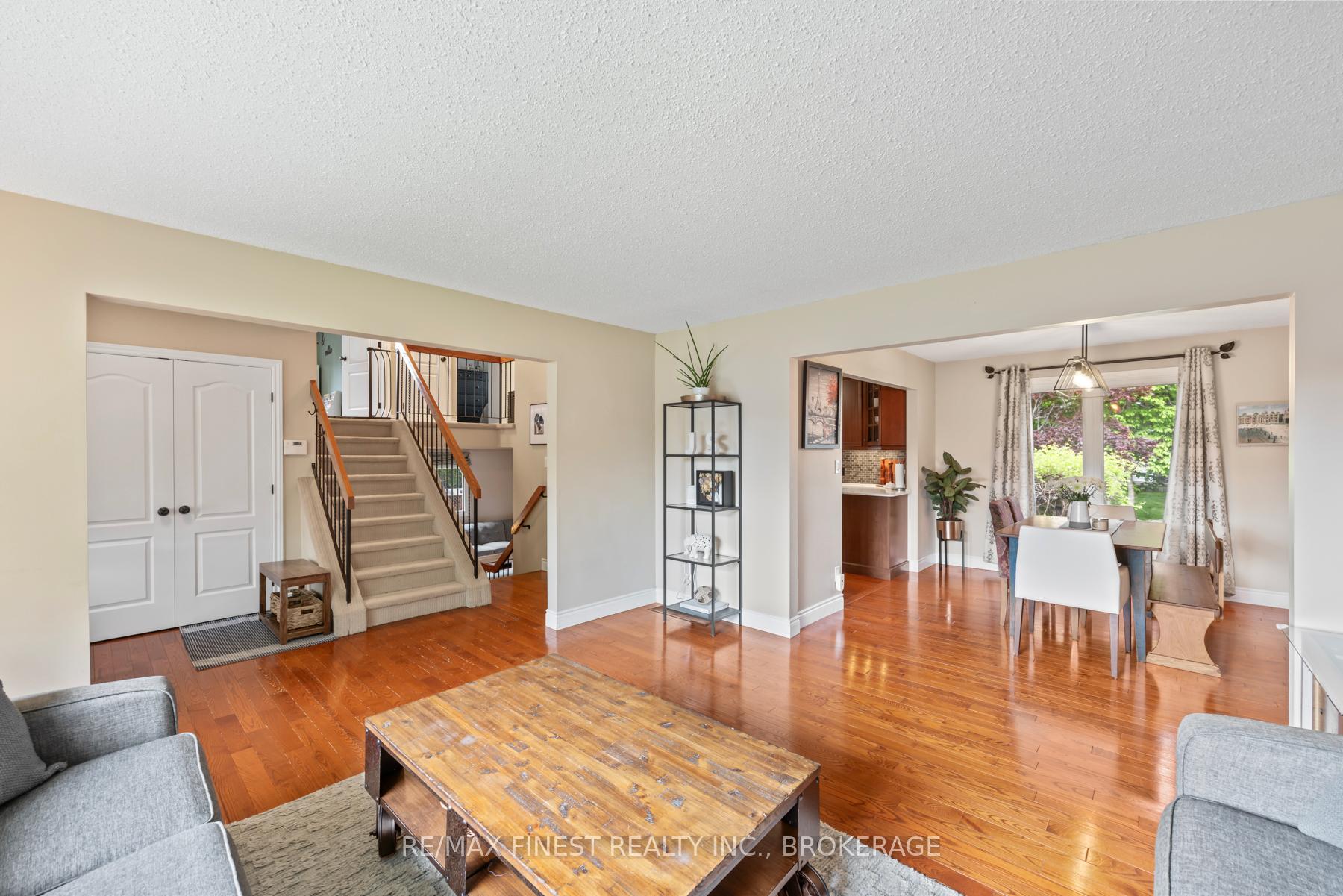 Photo 10 of 1059 Pembridge Crescent, Kingston, North of Taylor-Kidd Blvd — HOMEH