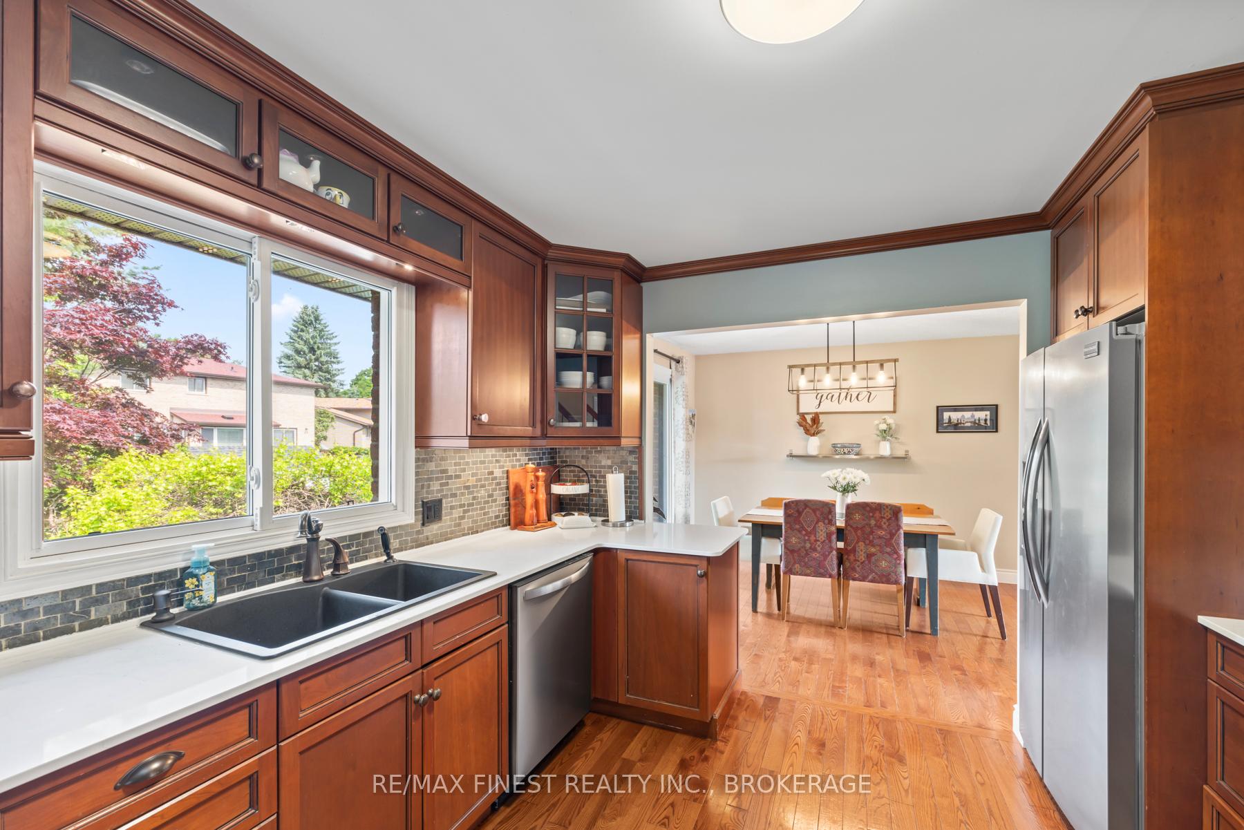 Photo 17 of 1059 Pembridge Crescent, Kingston, North of Taylor-Kidd Blvd — HOMEH