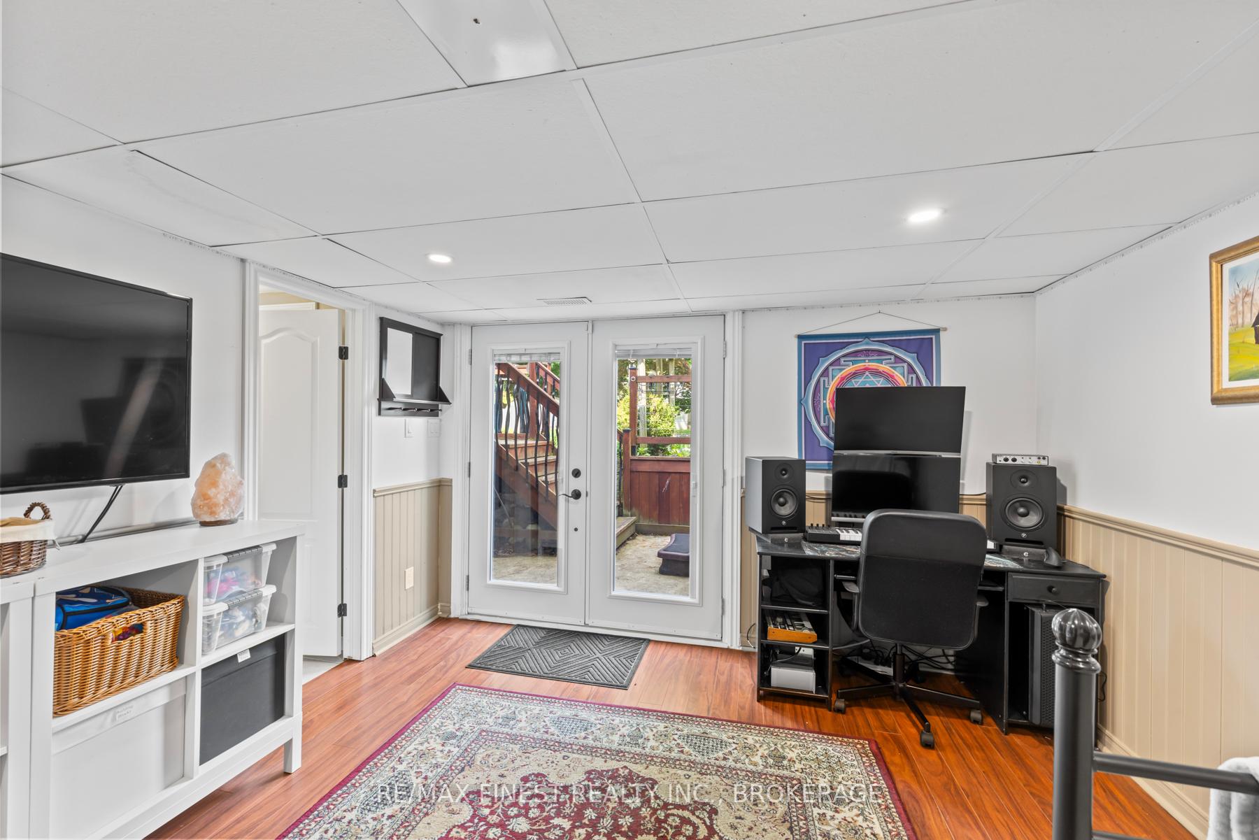 Photo 36 of 1059 Pembridge Crescent, Kingston, North of Taylor-Kidd Blvd — HOMEH