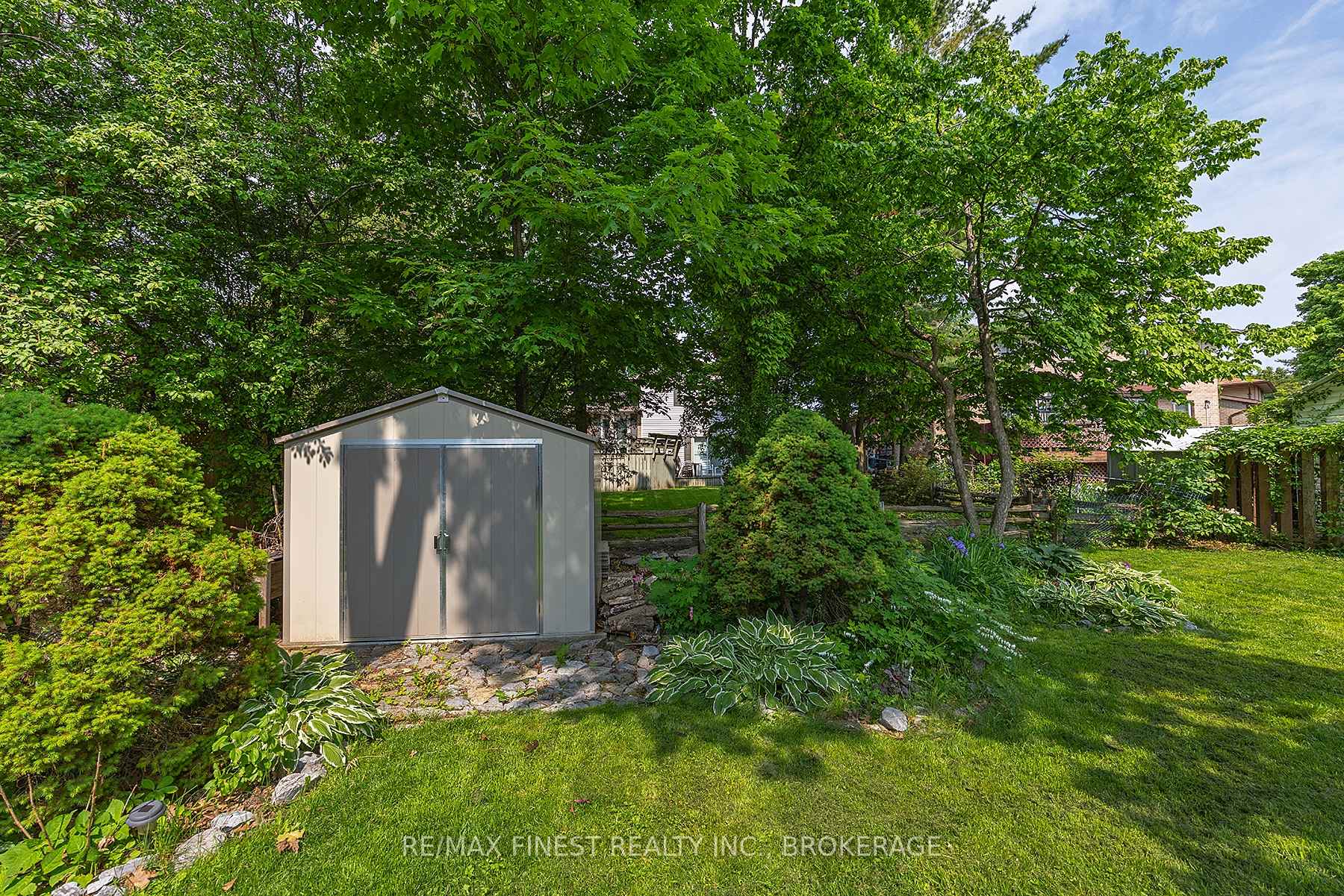 Photo 42 of 1059 Pembridge Crescent, Kingston, North of Taylor-Kidd Blvd — HOMEH