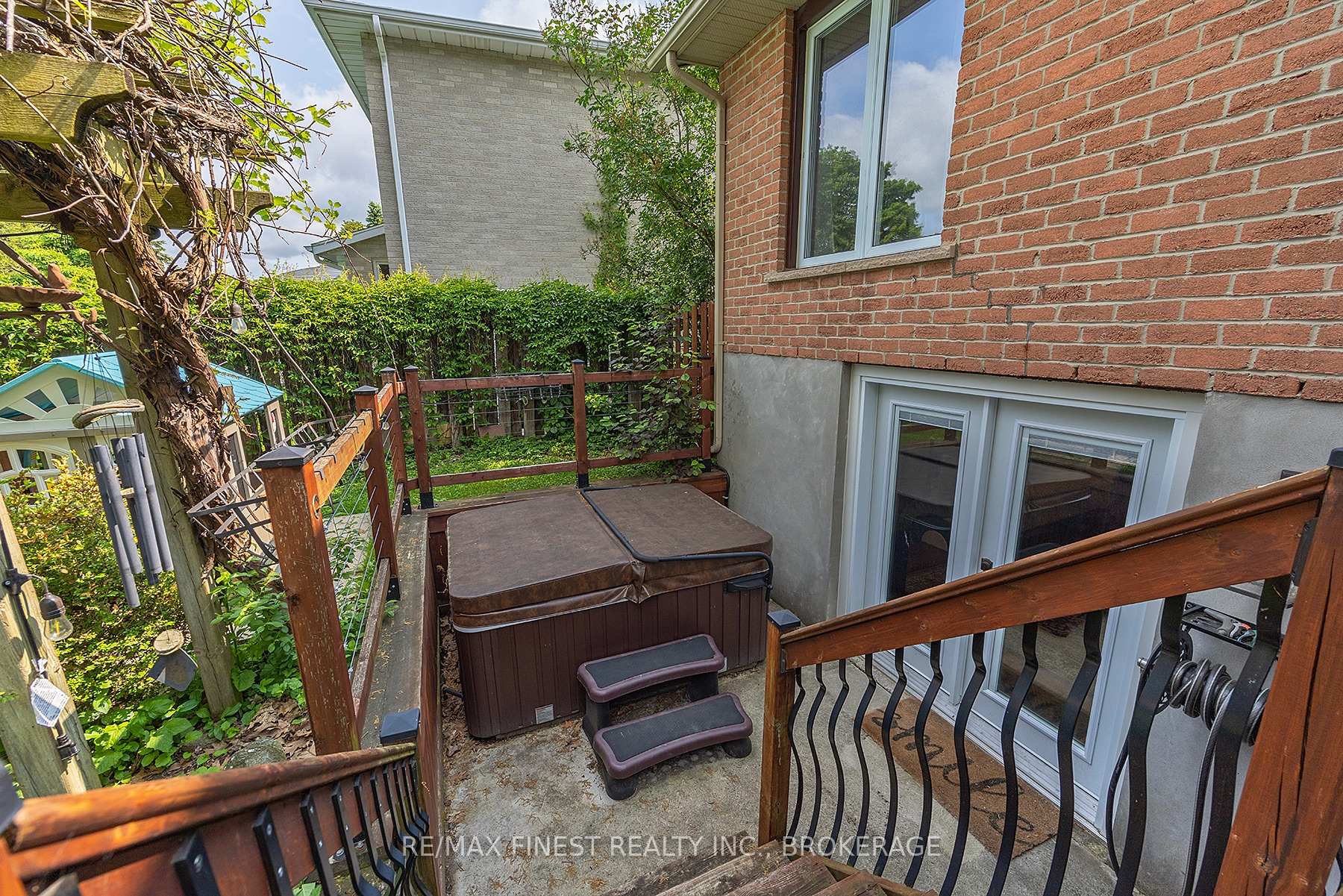 Photo 47 of 1059 Pembridge Crescent, Kingston, North of Taylor-Kidd Blvd — HOMEH