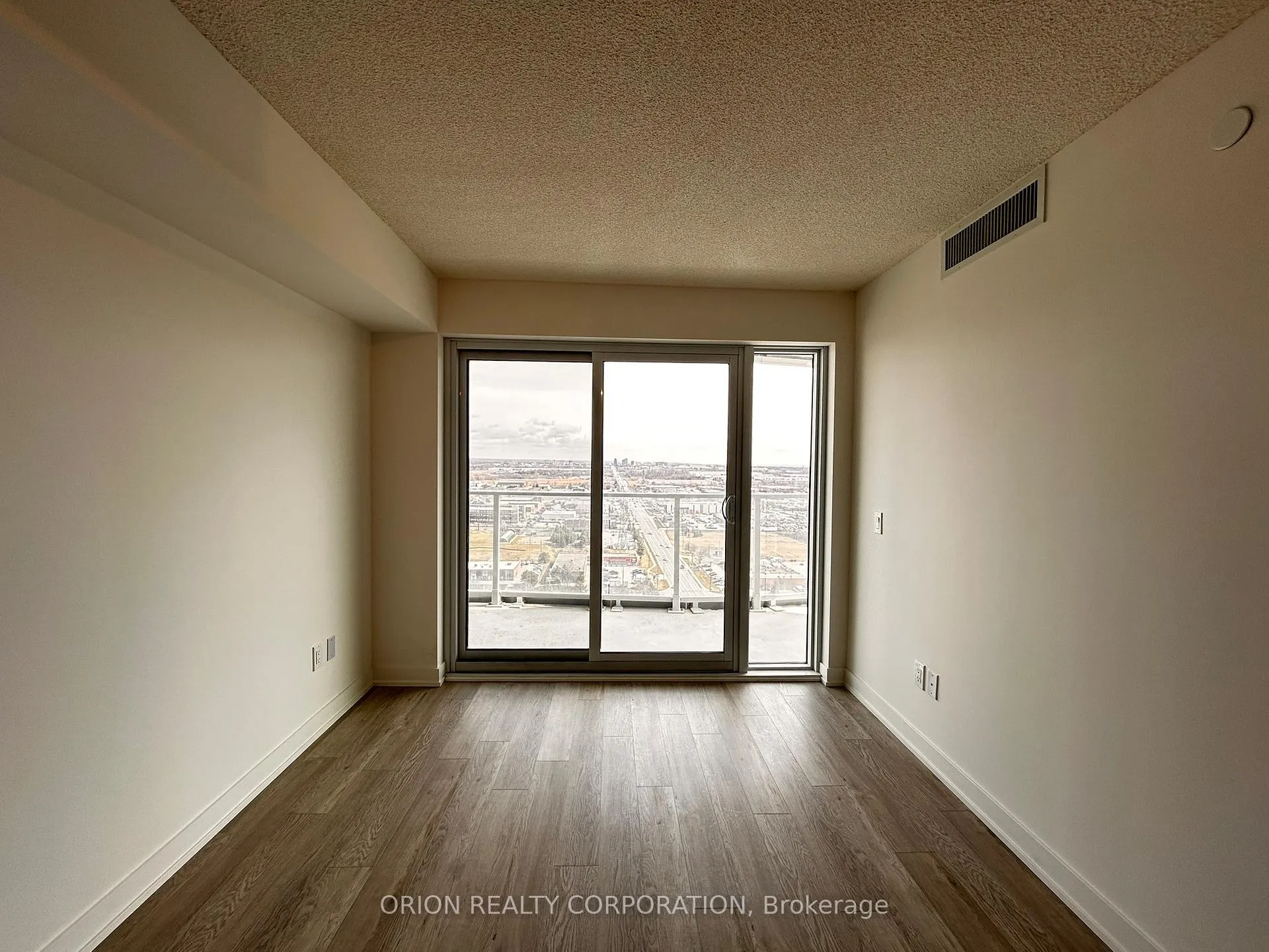 Photo 7 of Unit 2404, 1010 Sandy Beach Road, Pickering, Bay Ridges — HOMEH