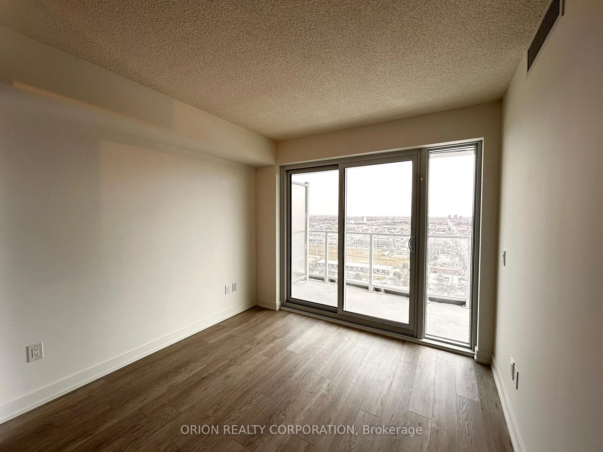 Photo 8 of Unit 2404, 1010 Sandy Beach Road, Pickering, Bay Ridges — HOMEH