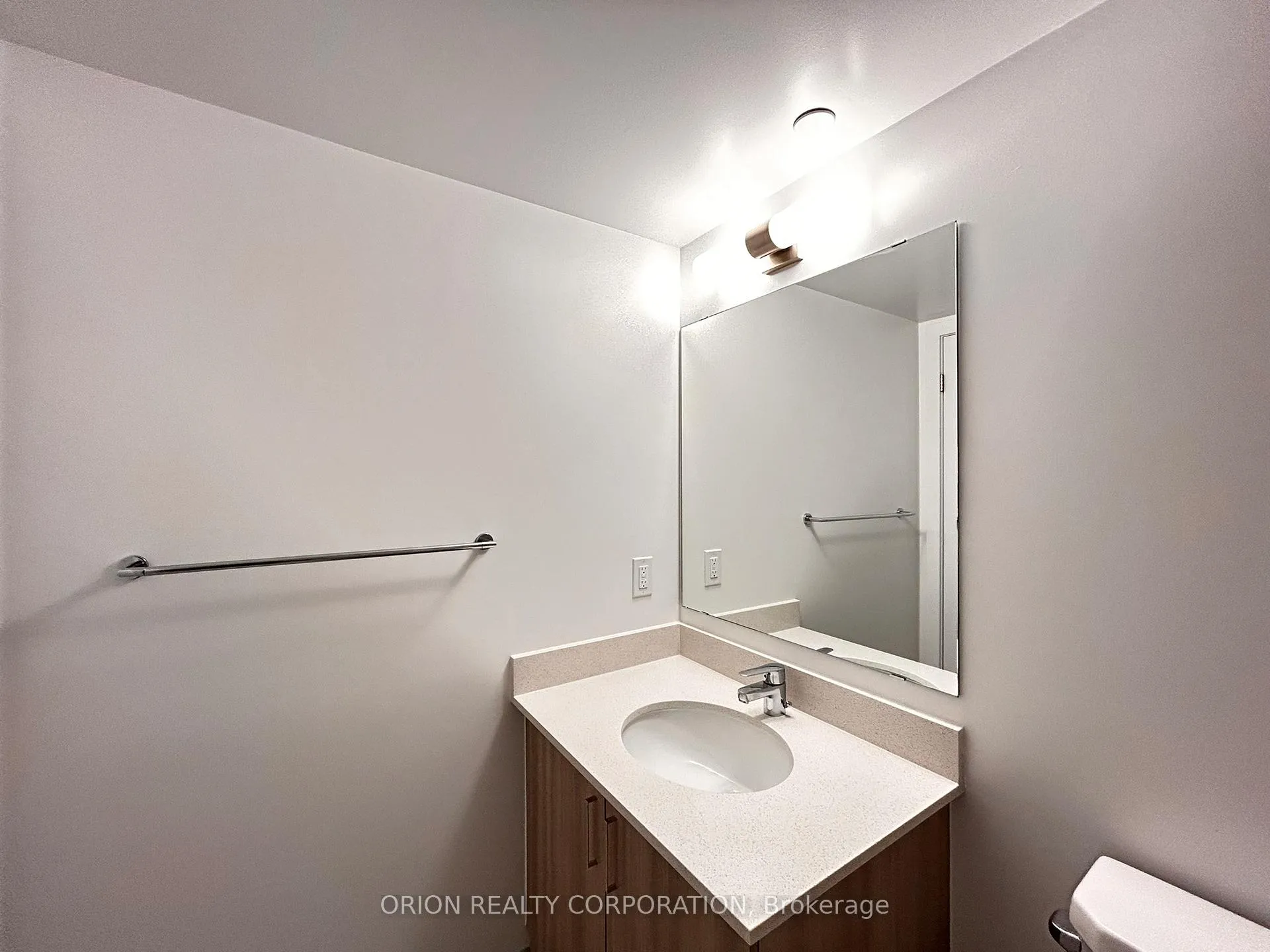 Photo 9 of Unit 2404, 1010 Sandy Beach Road, Pickering, Bay Ridges — HOMEH