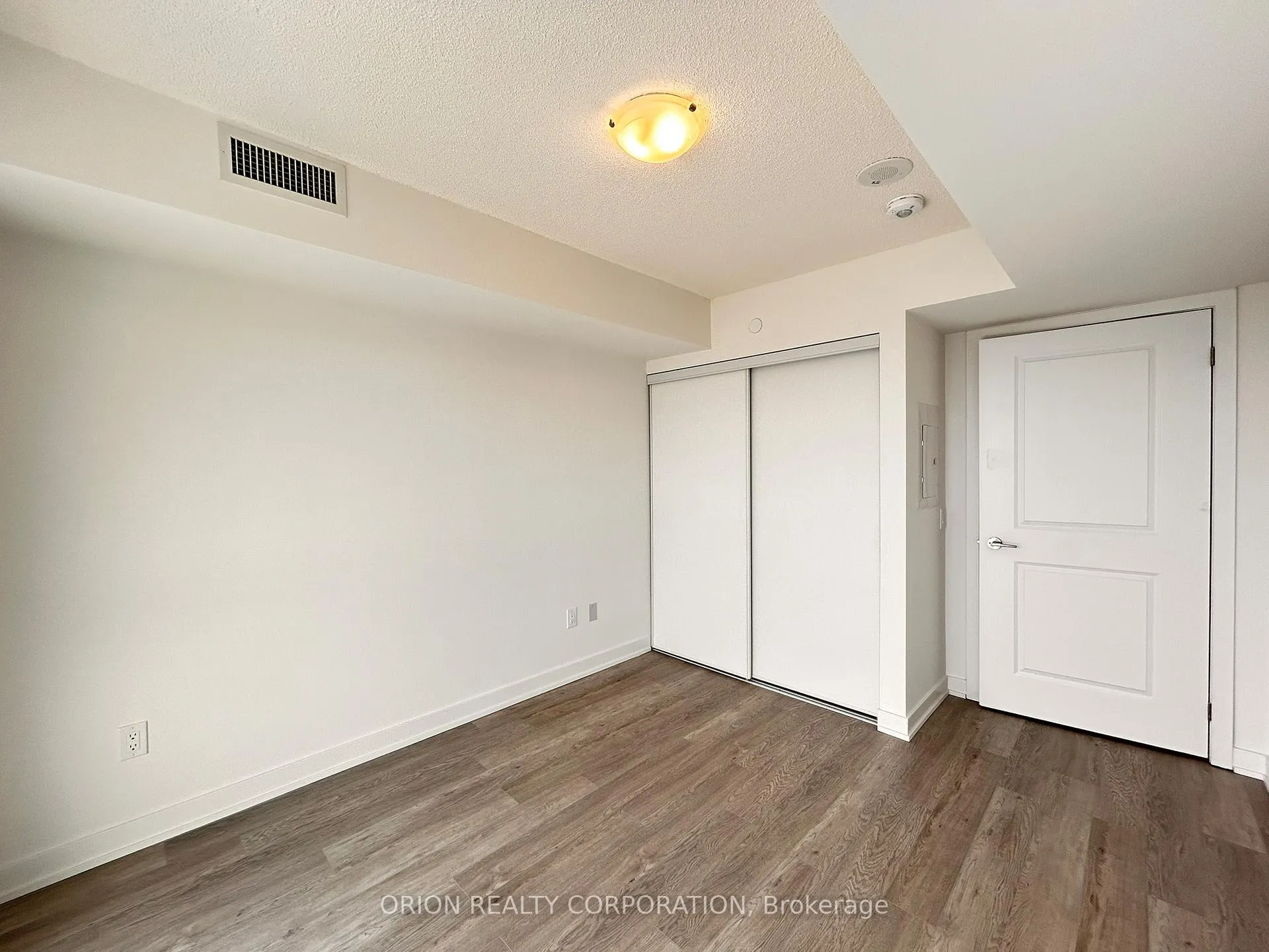Photo 12 of Unit 2404, 1010 Sandy Beach Road, Pickering, Bay Ridges — HOMEH