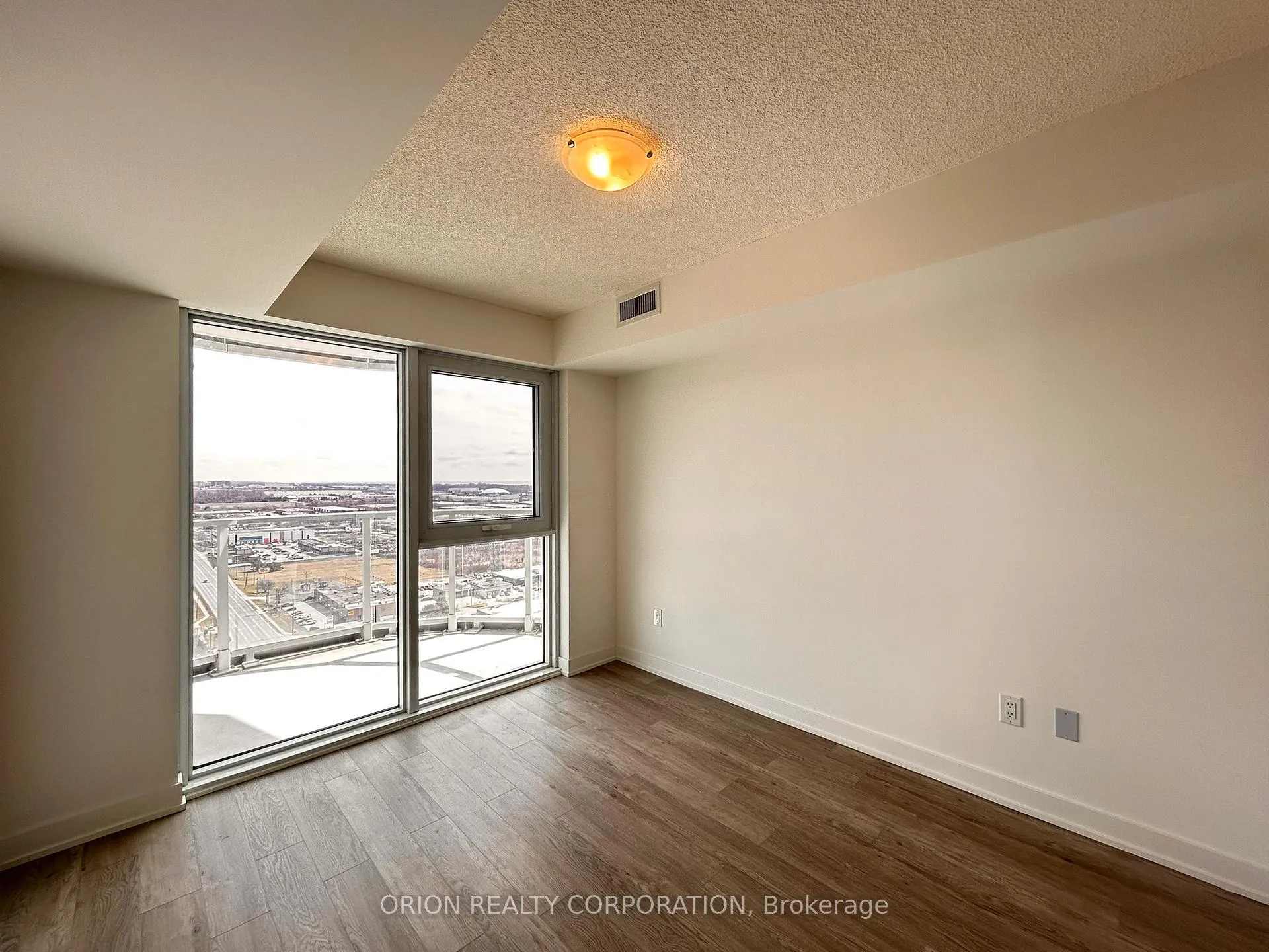 Photo 13 of Unit 2404, 1010 Sandy Beach Road, Pickering, Bay Ridges — HOMEH