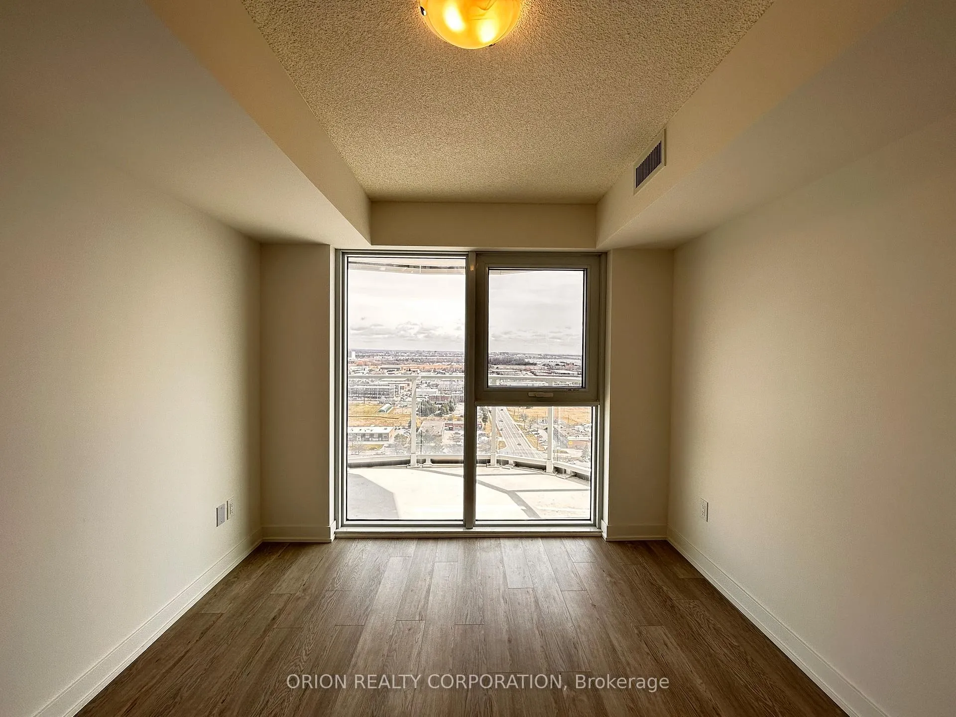 Photo 14 of Unit 2404, 1010 Sandy Beach Road, Pickering, Bay Ridges — HOMEH