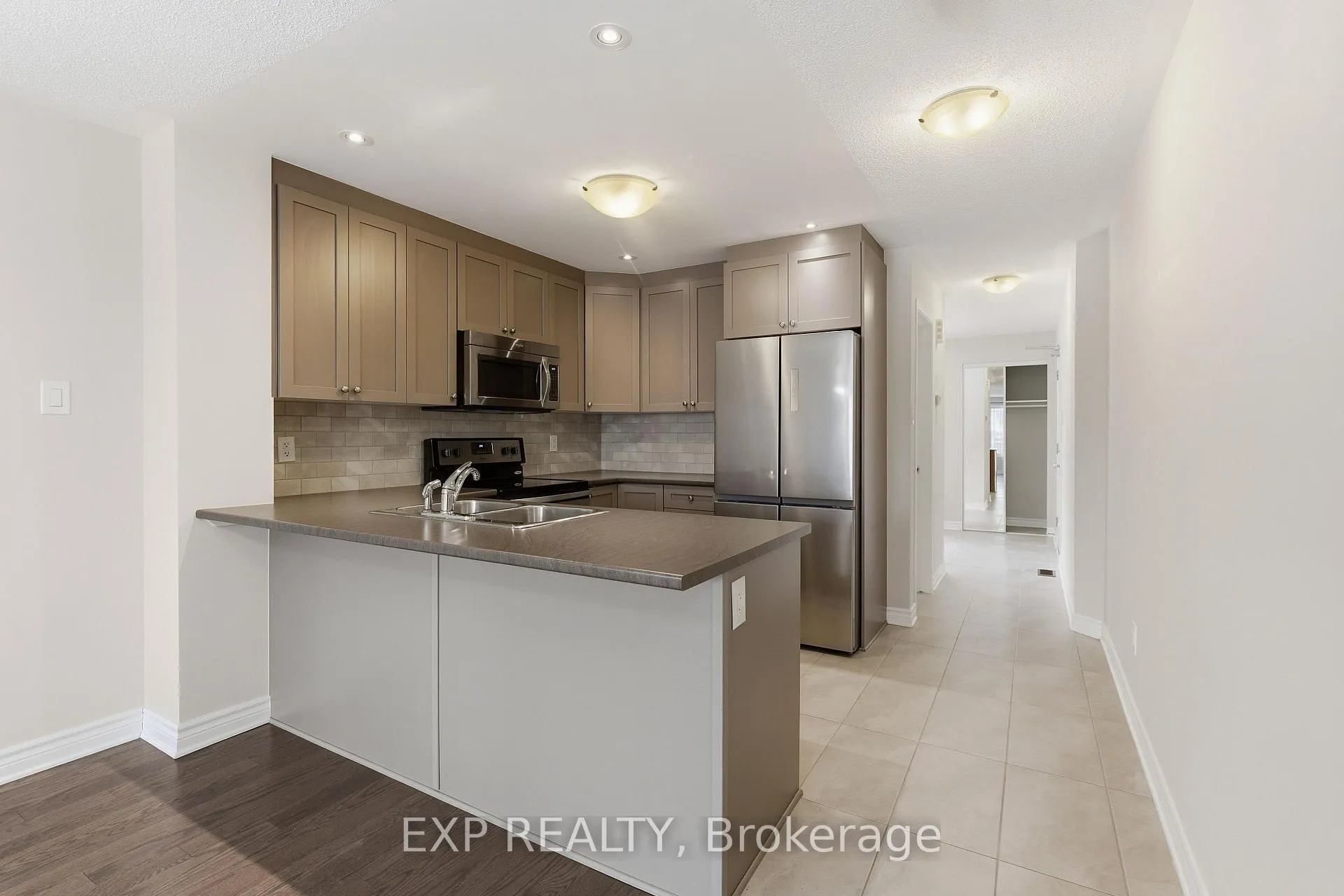 Photo 7 of 634 Danaca Private, Ottawa, Carson Meadows — HOMEH