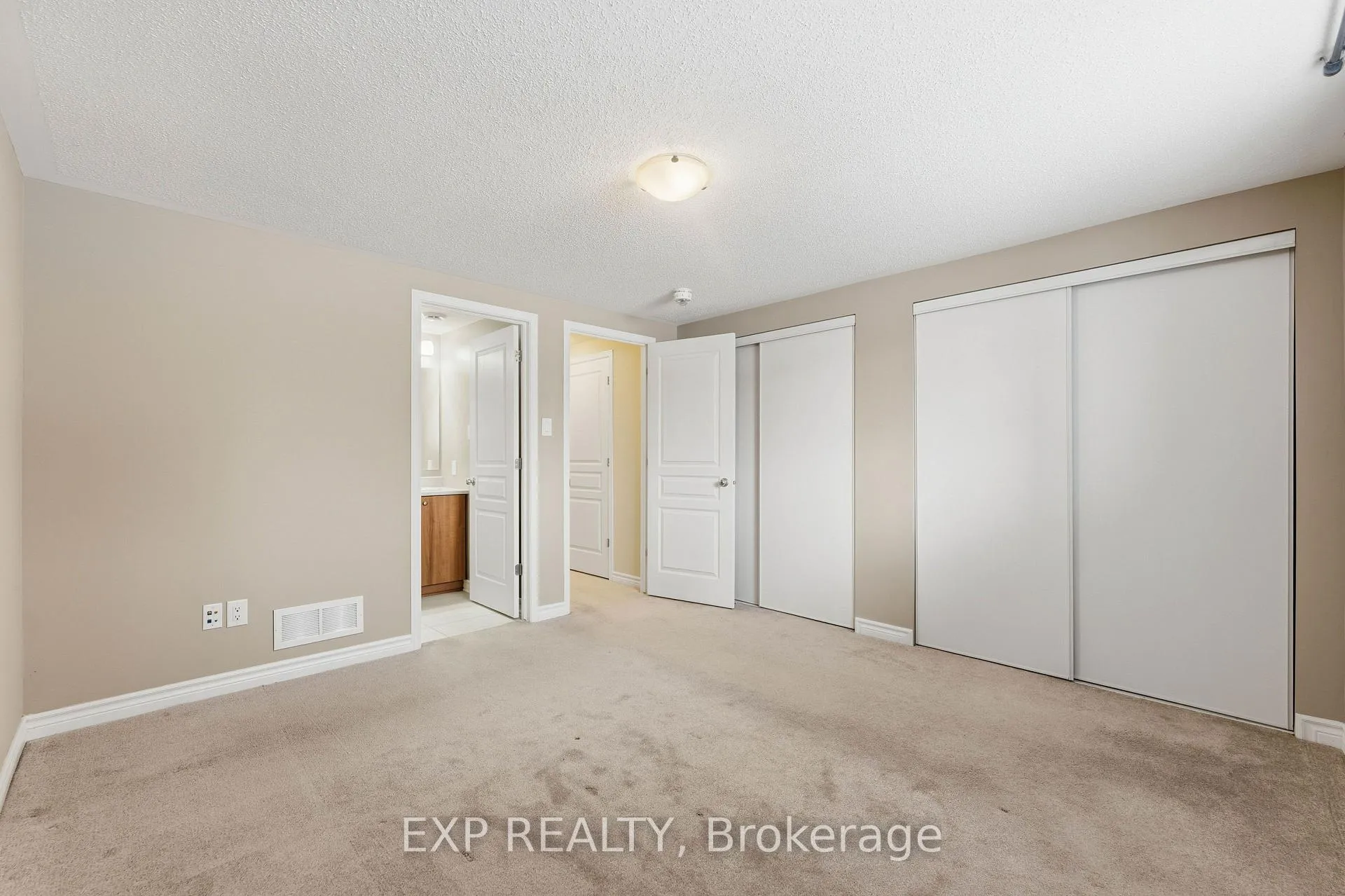 Photo 17 of 634 Danaca Private, Ottawa, Carson Meadows — HOMEH