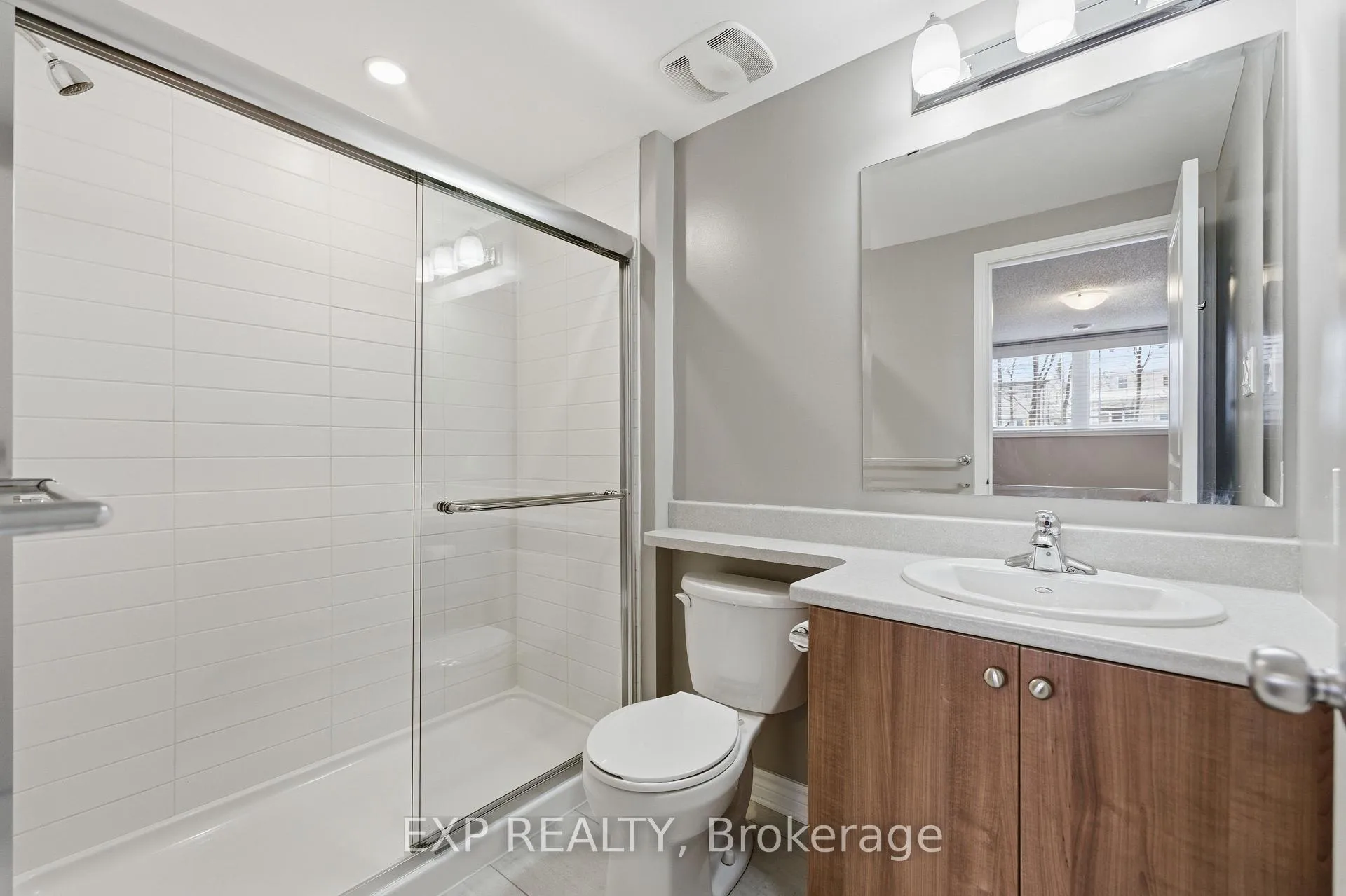 Photo 18 of 634 Danaca Private, Ottawa, Carson Meadows — HOMEH