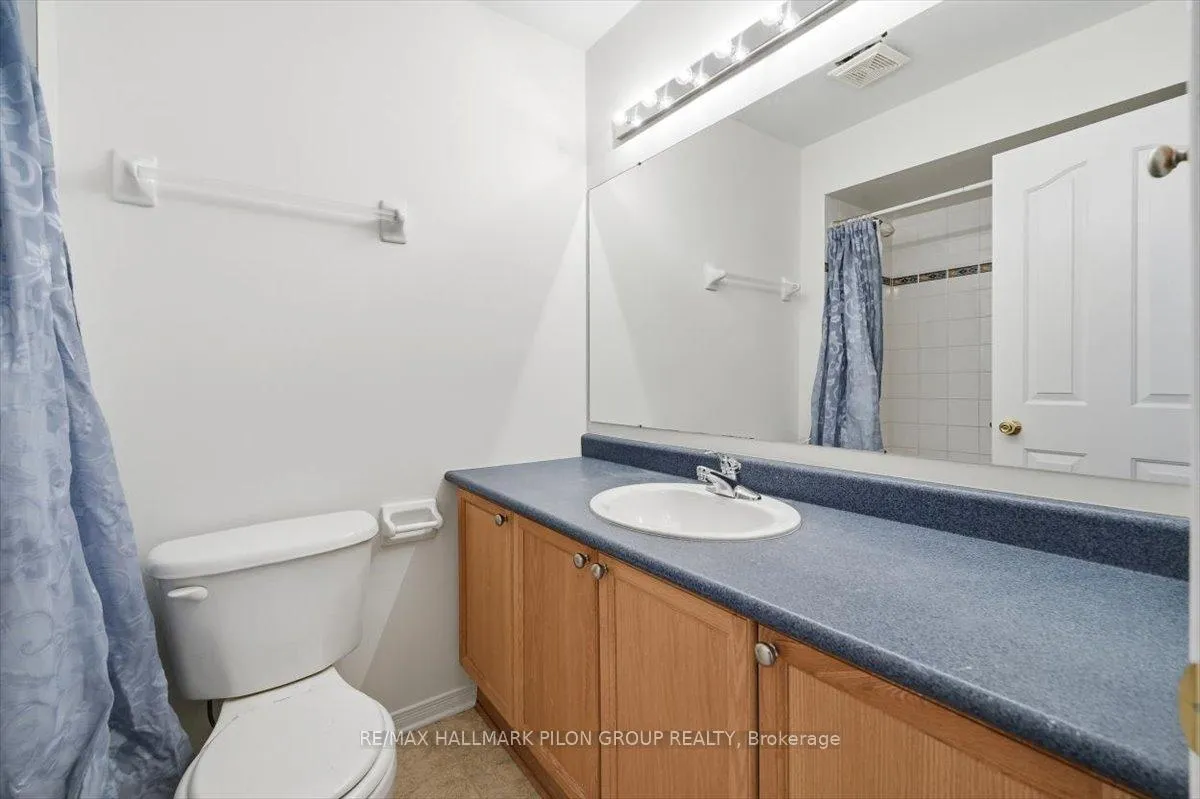 Photo 15 of 2015 Breezewood Street, Ottawa, Springridge/East Village — HOMEH