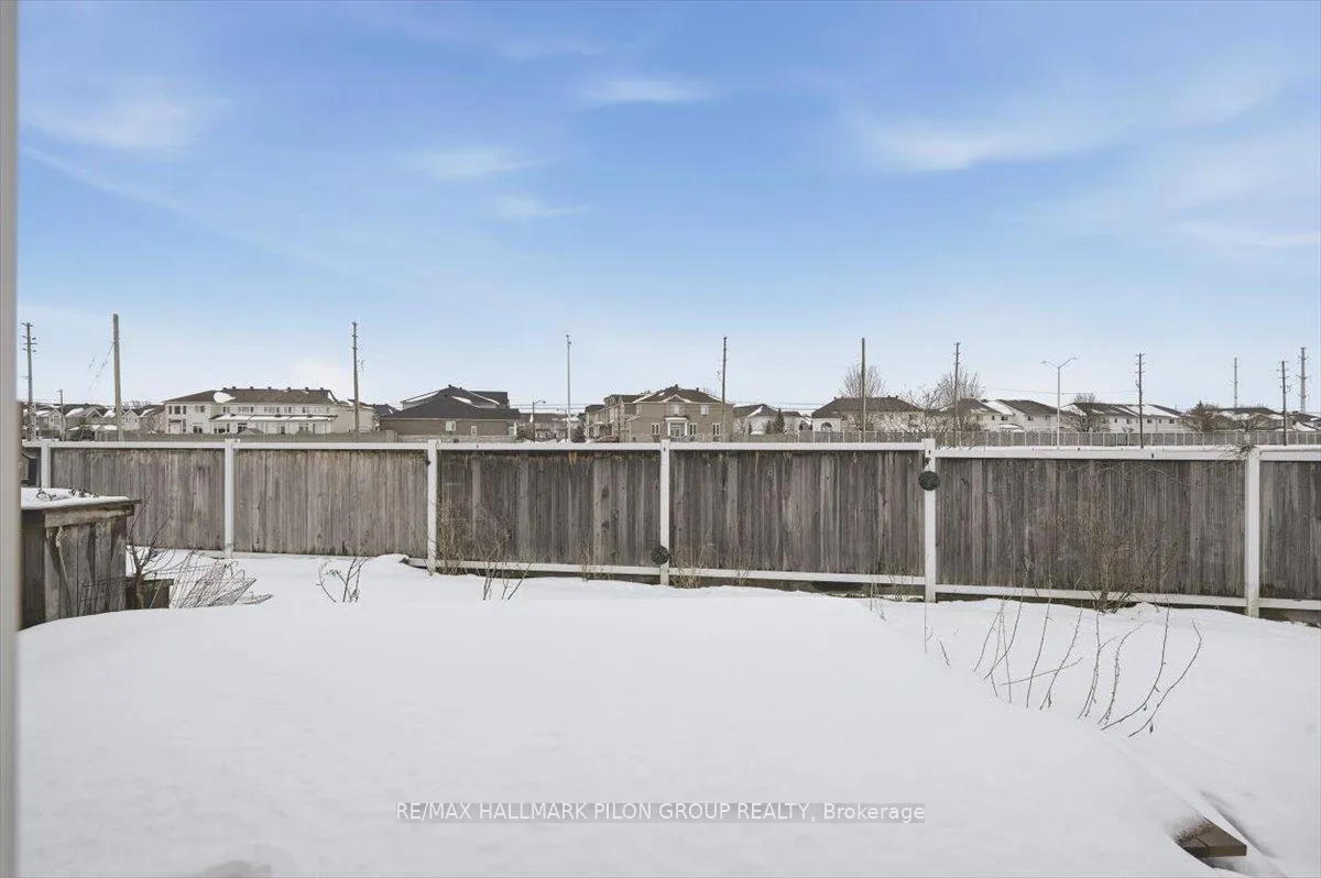 Photo 18 of 2015 Breezewood Street, Ottawa, Springridge/East Village — HOMEH