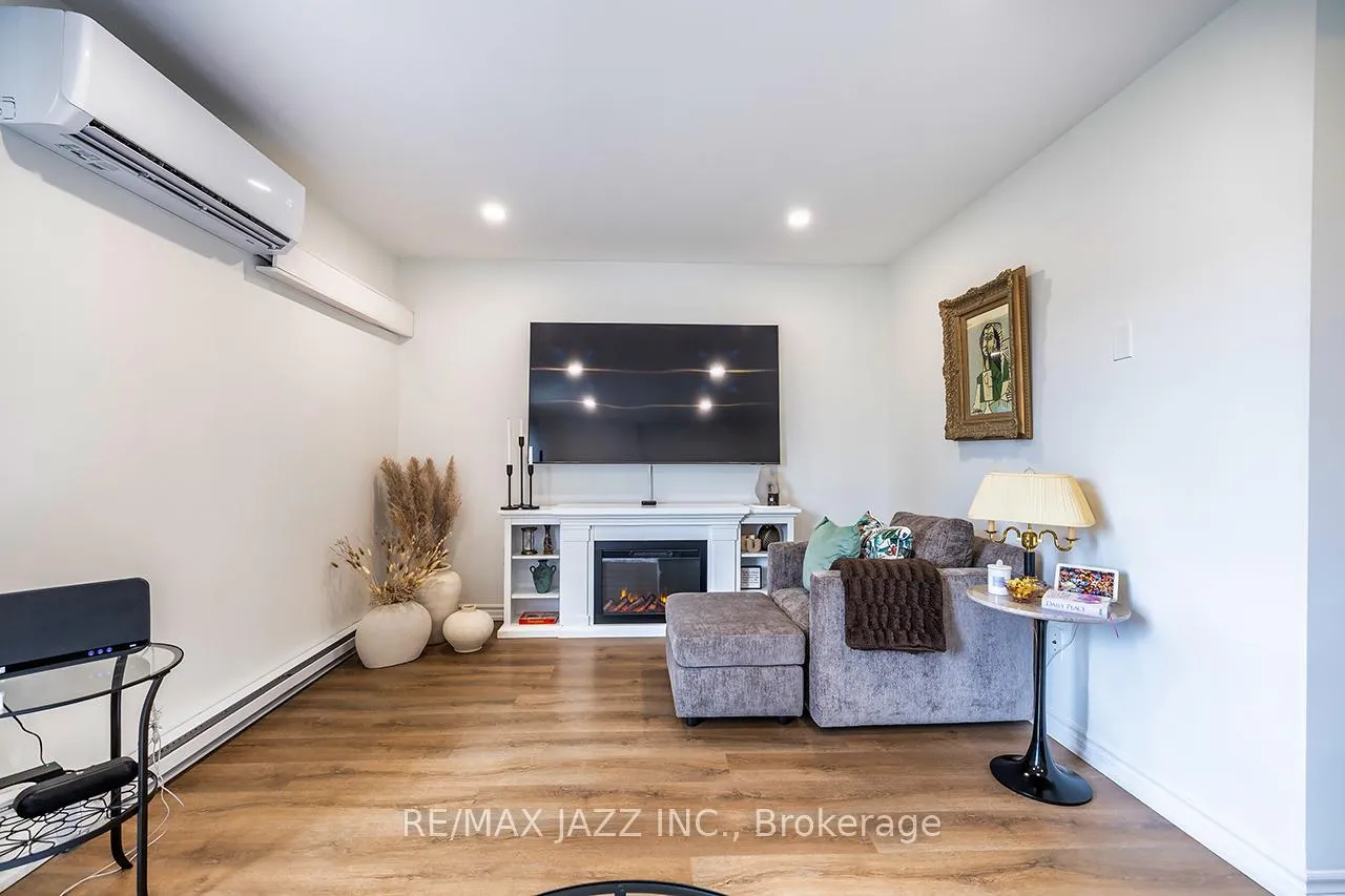 Photo 16 of Unit 77, 77 Park Lane Circle, Clarington, Bowmanville — HOMEH