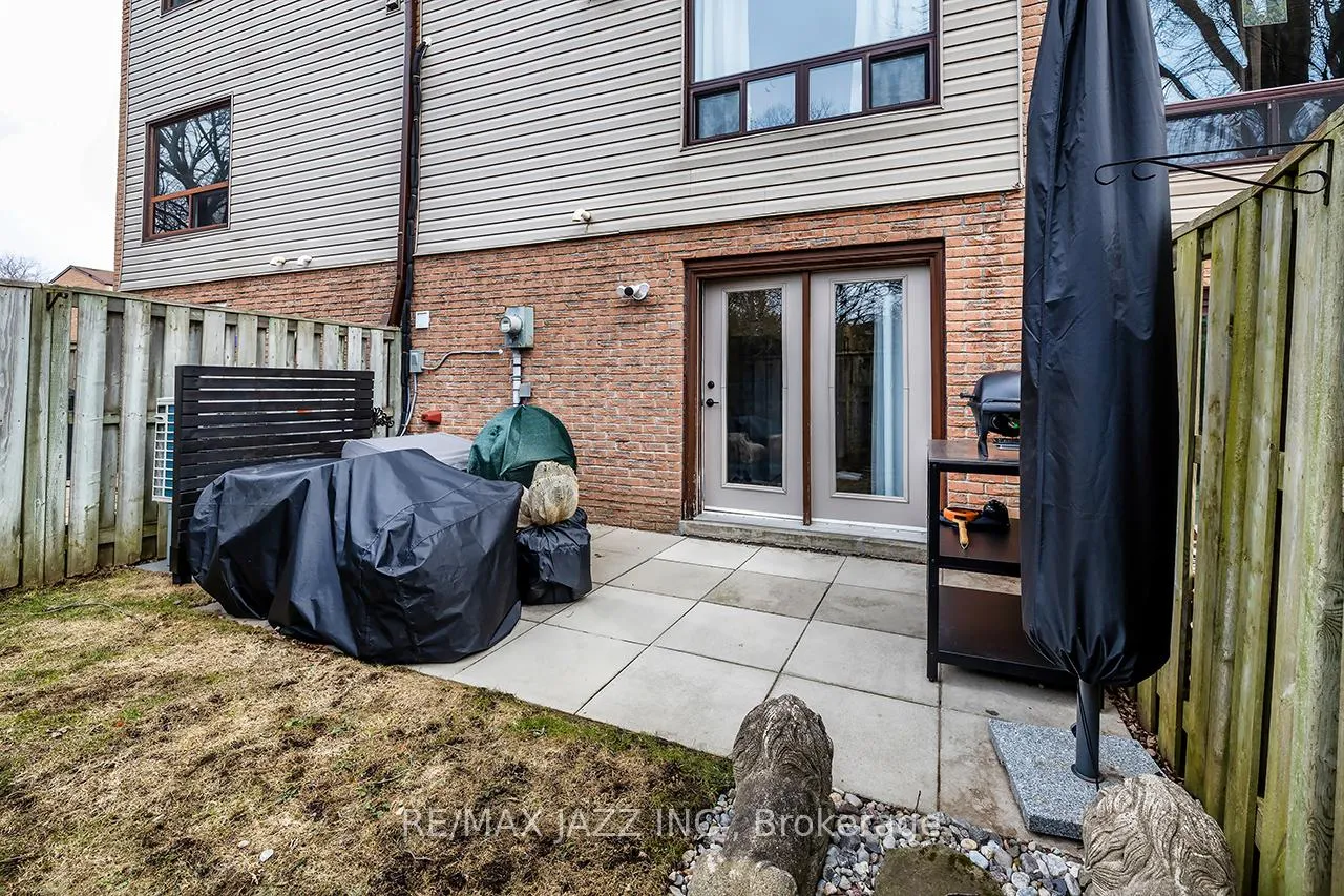 Photo 33 of Unit 77, 77 Park Lane Circle, Clarington, Bowmanville — HOMEH
