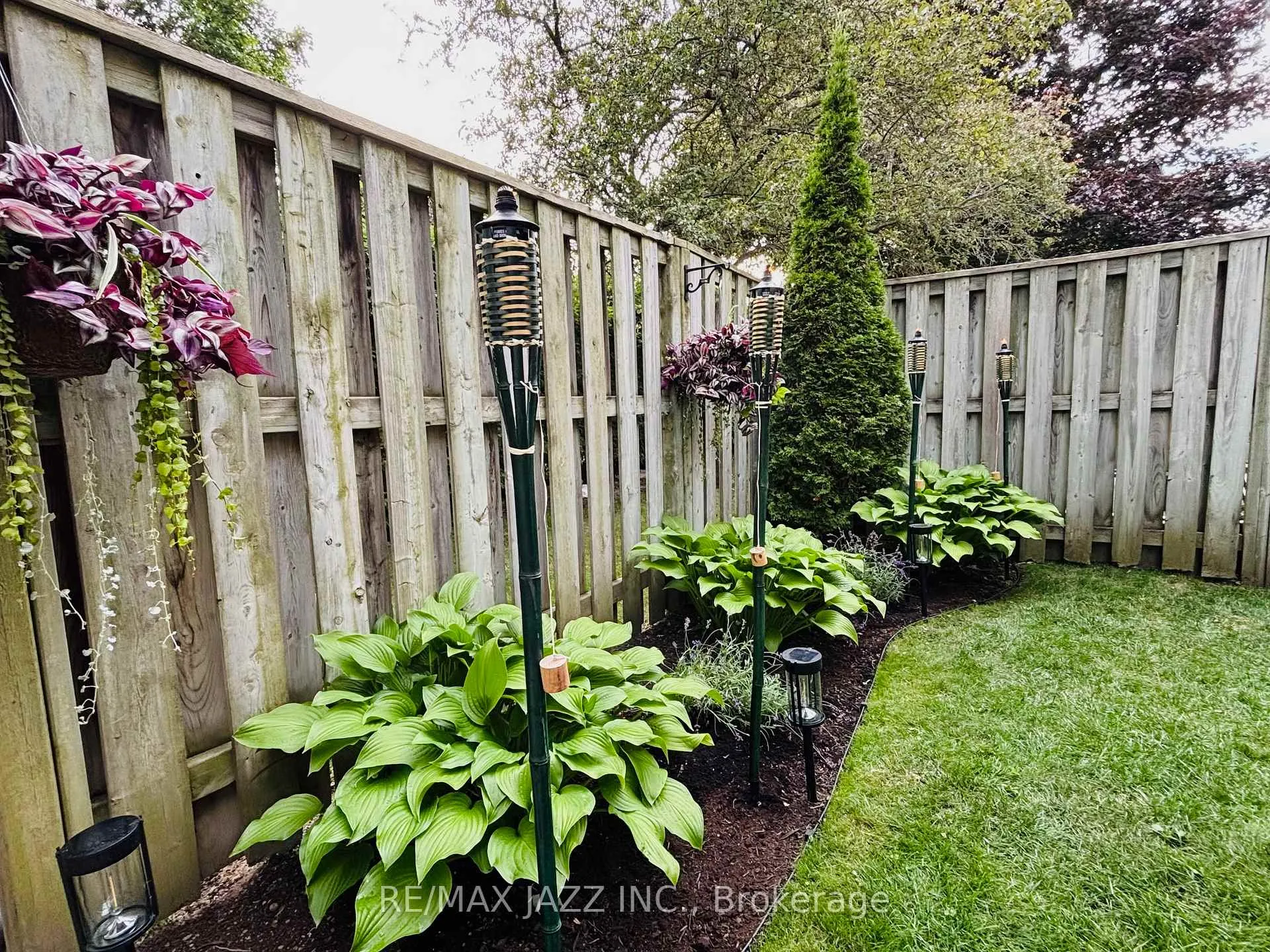 Photo 38 of Unit 77, 77 Park Lane Circle, Clarington, Bowmanville — HOMEH