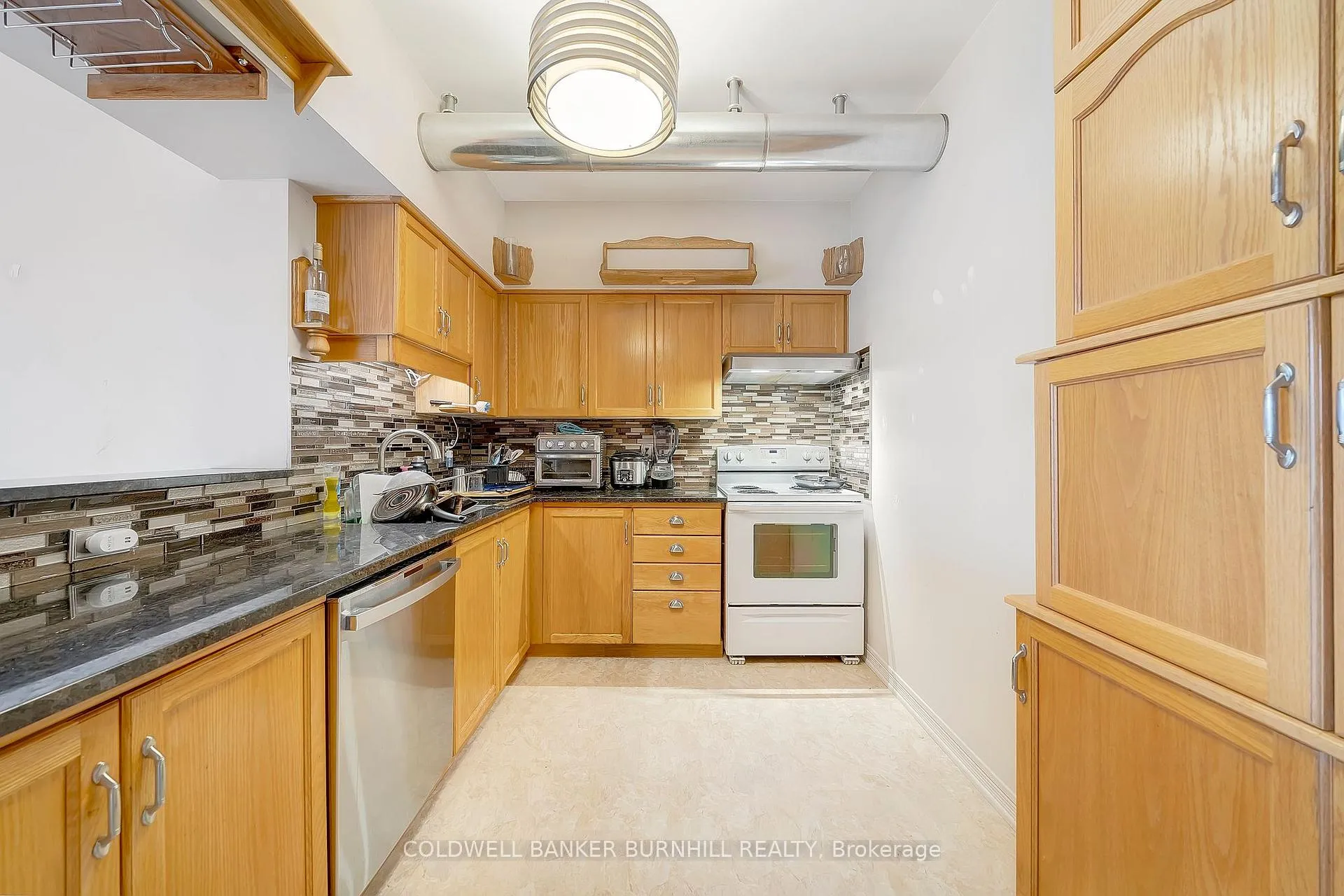 Photo 12 of Unit 112, 495 Highway 8, Hamilton, Stoney Creek — HOMEH