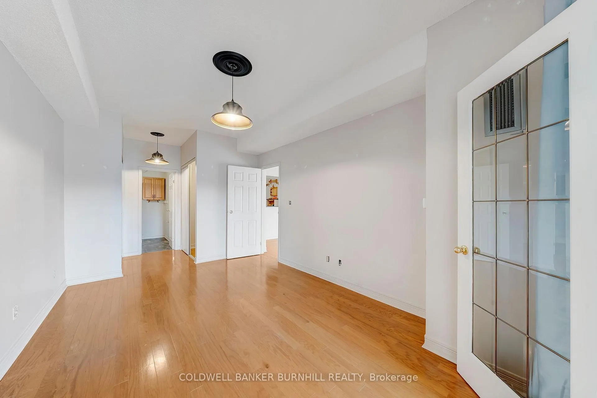 Photo 19 of Unit 112, 495 Highway 8, Hamilton, Stoney Creek — HOMEH