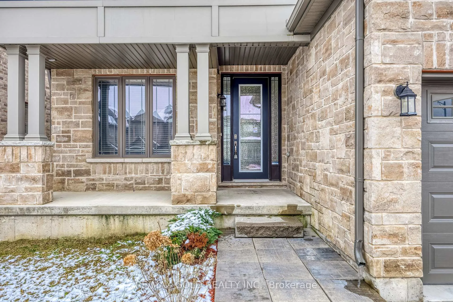 Photo 2 of 56 Lexington Avenue, Hamilton, Stoney Creek Mountain — HOMEH