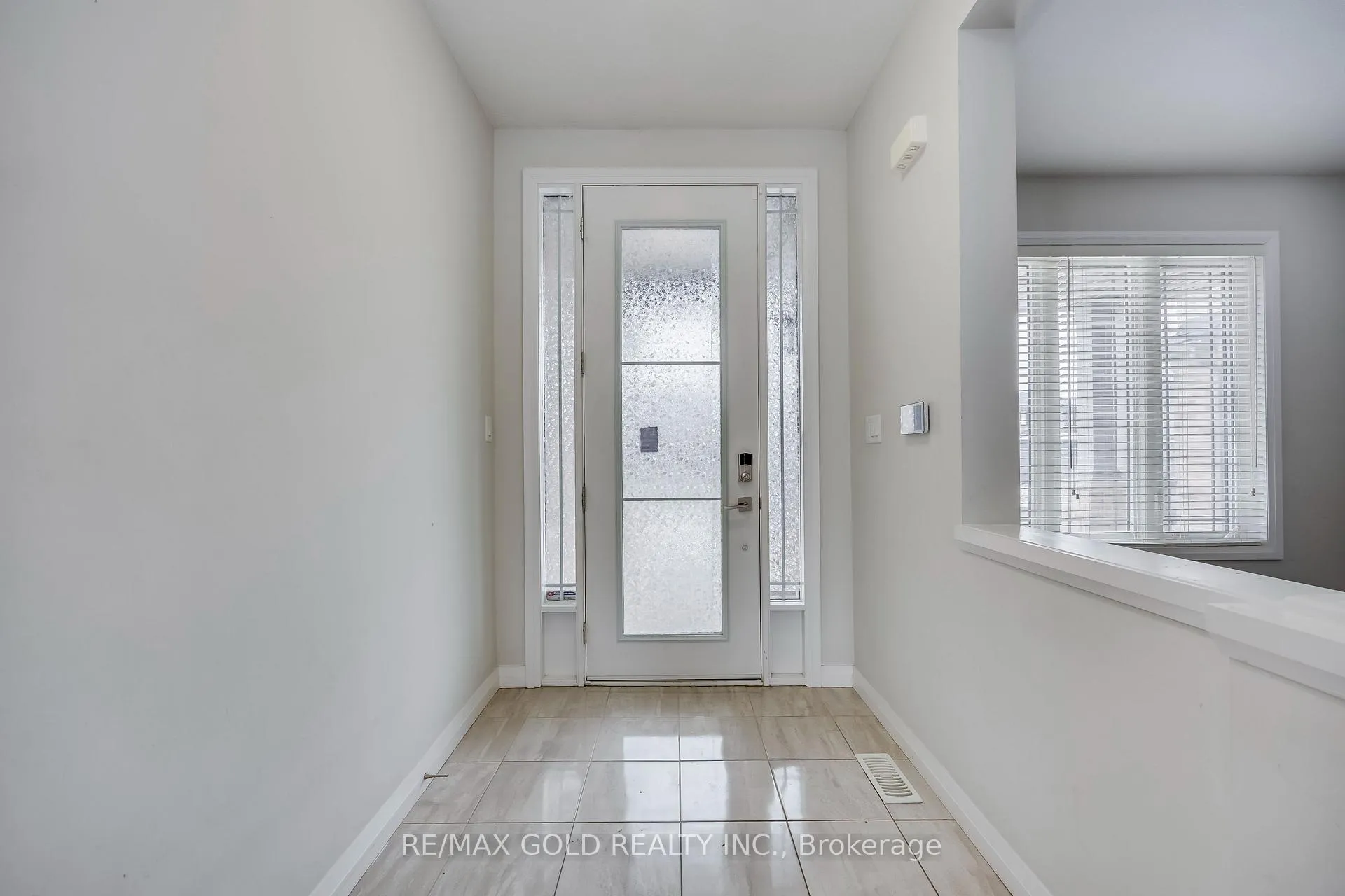 Photo 3 of 56 Lexington Avenue, Hamilton, Stoney Creek Mountain — HOMEH