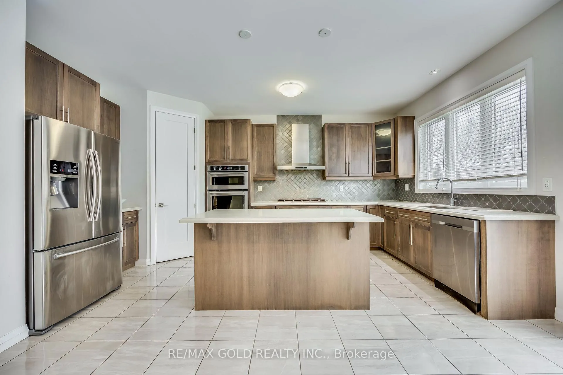 Photo 9 of 56 Lexington Avenue, Hamilton, Stoney Creek Mountain — HOMEH