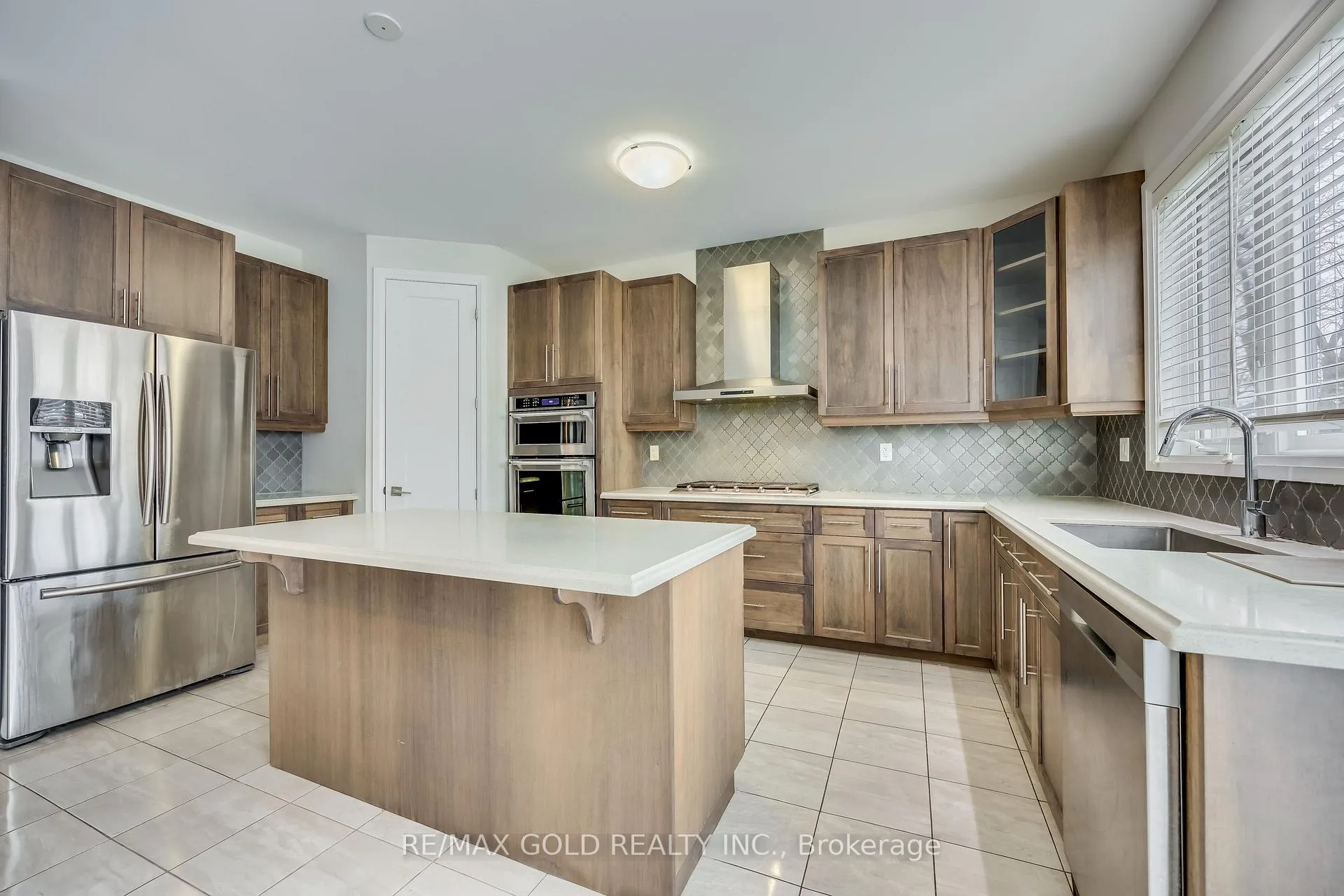 Photo 10 of 56 Lexington Avenue, Hamilton, Stoney Creek Mountain — HOMEH