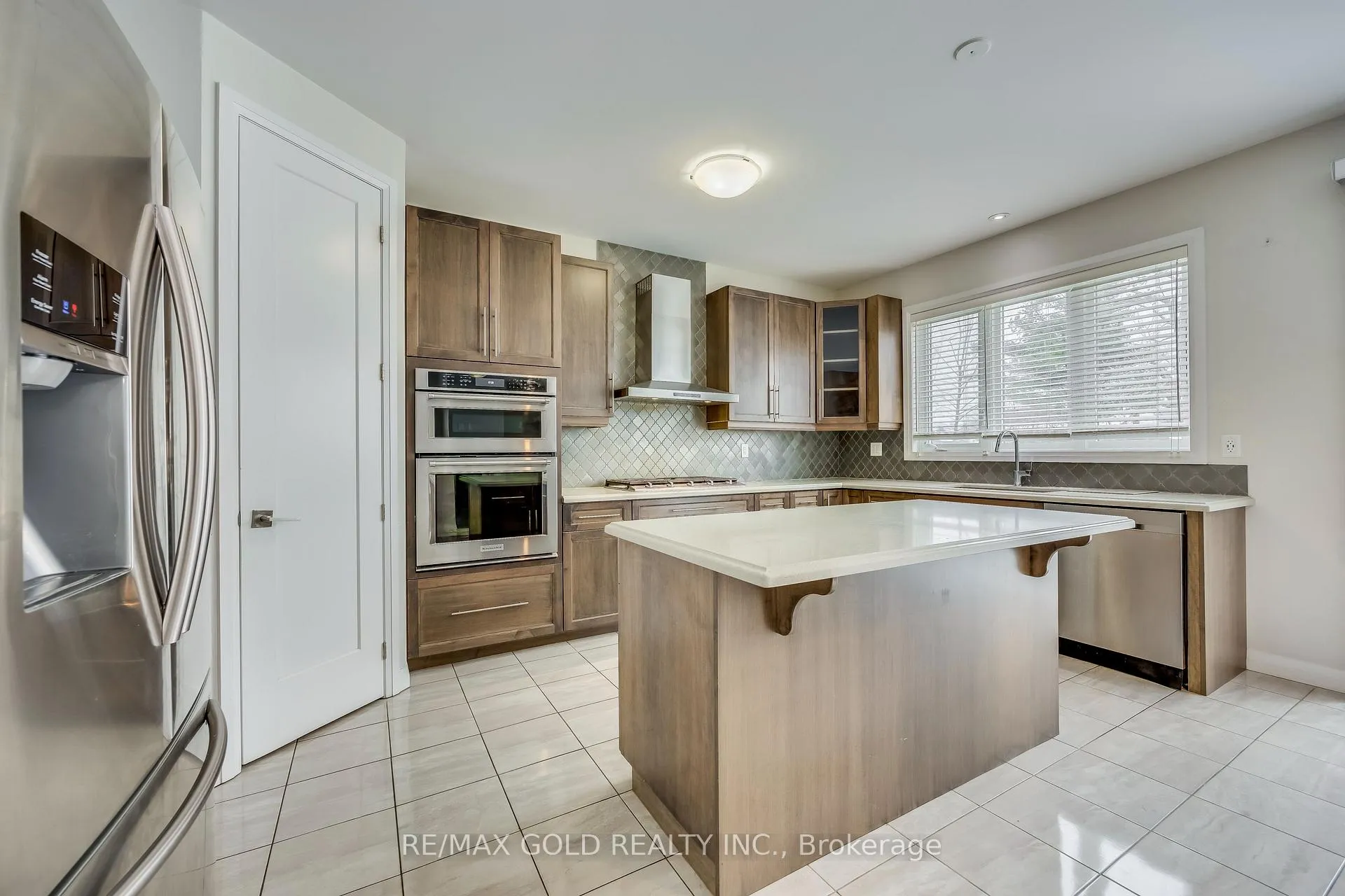 Photo 11 of 56 Lexington Avenue, Hamilton, Stoney Creek Mountain — HOMEH