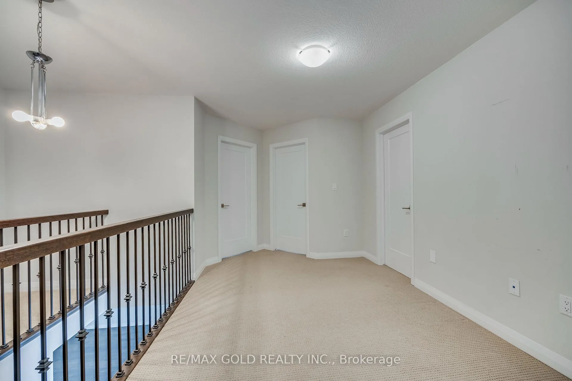 Photo 22 of 56 Lexington Avenue, Hamilton, Stoney Creek Mountain — HOMEH