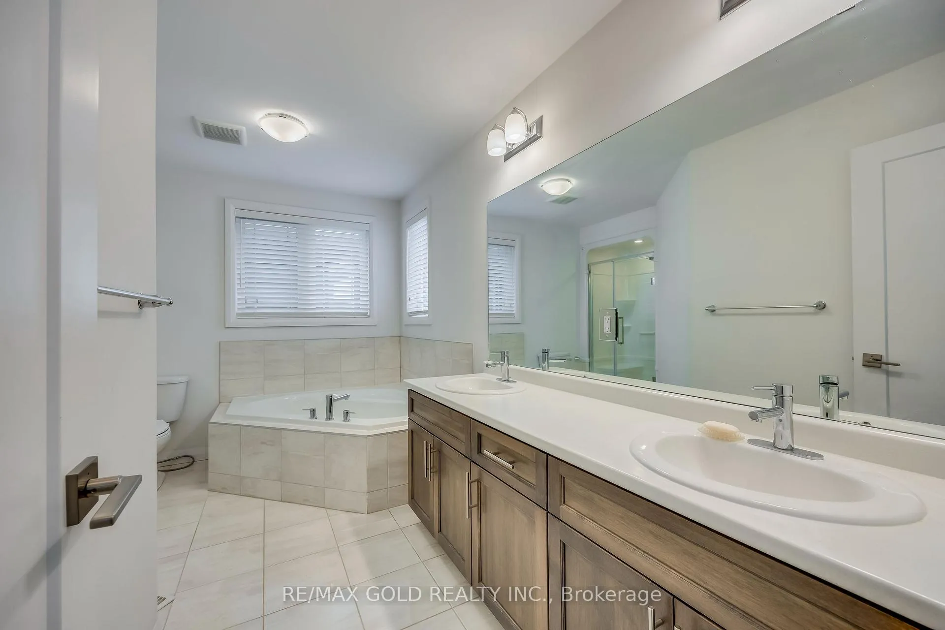 Photo 29 of 56 Lexington Avenue, Hamilton, Stoney Creek Mountain — HOMEH