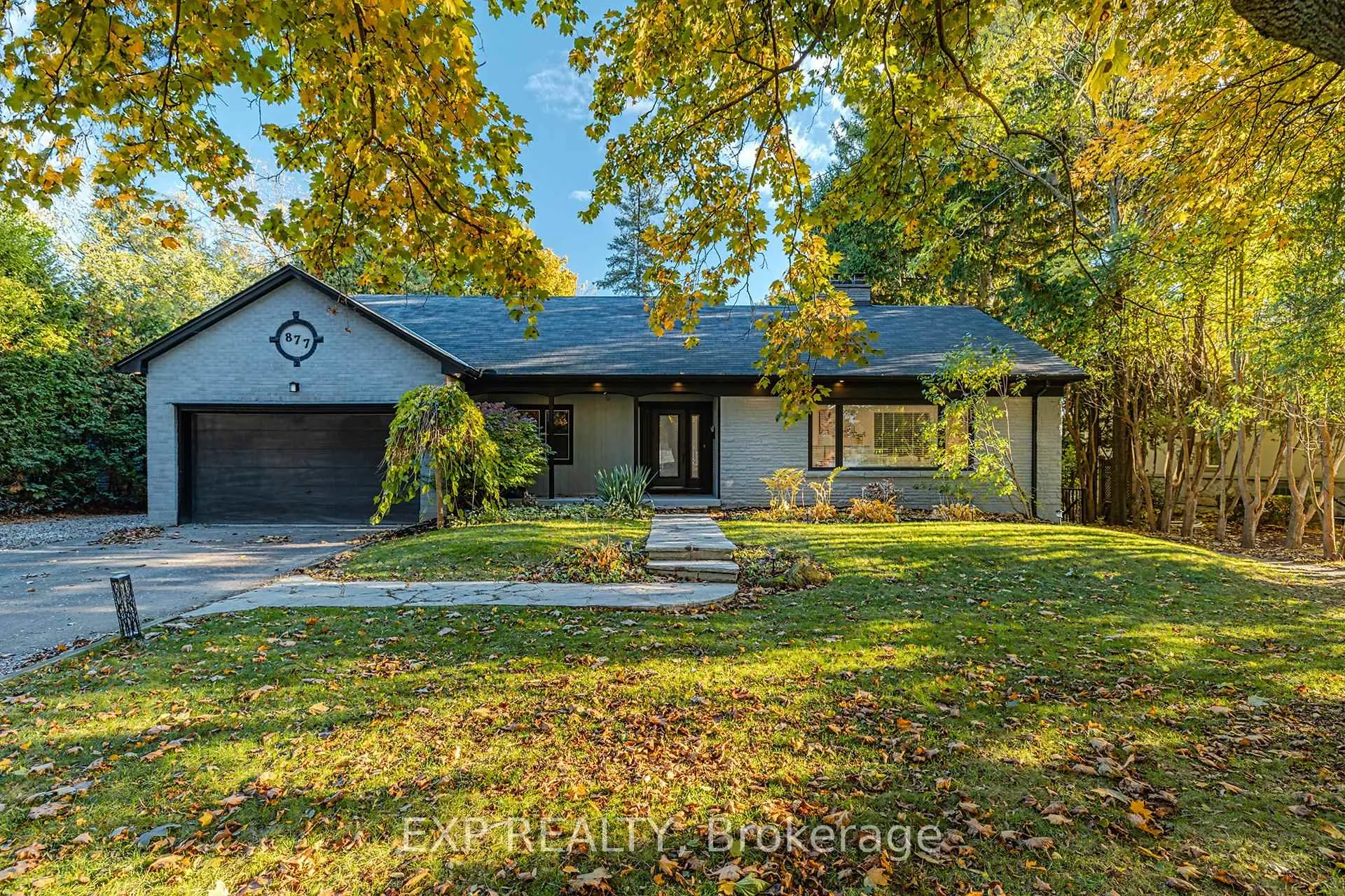 Photo 1 of 877 Kingsway Drive, Burlington, LaSalle — HOMEH