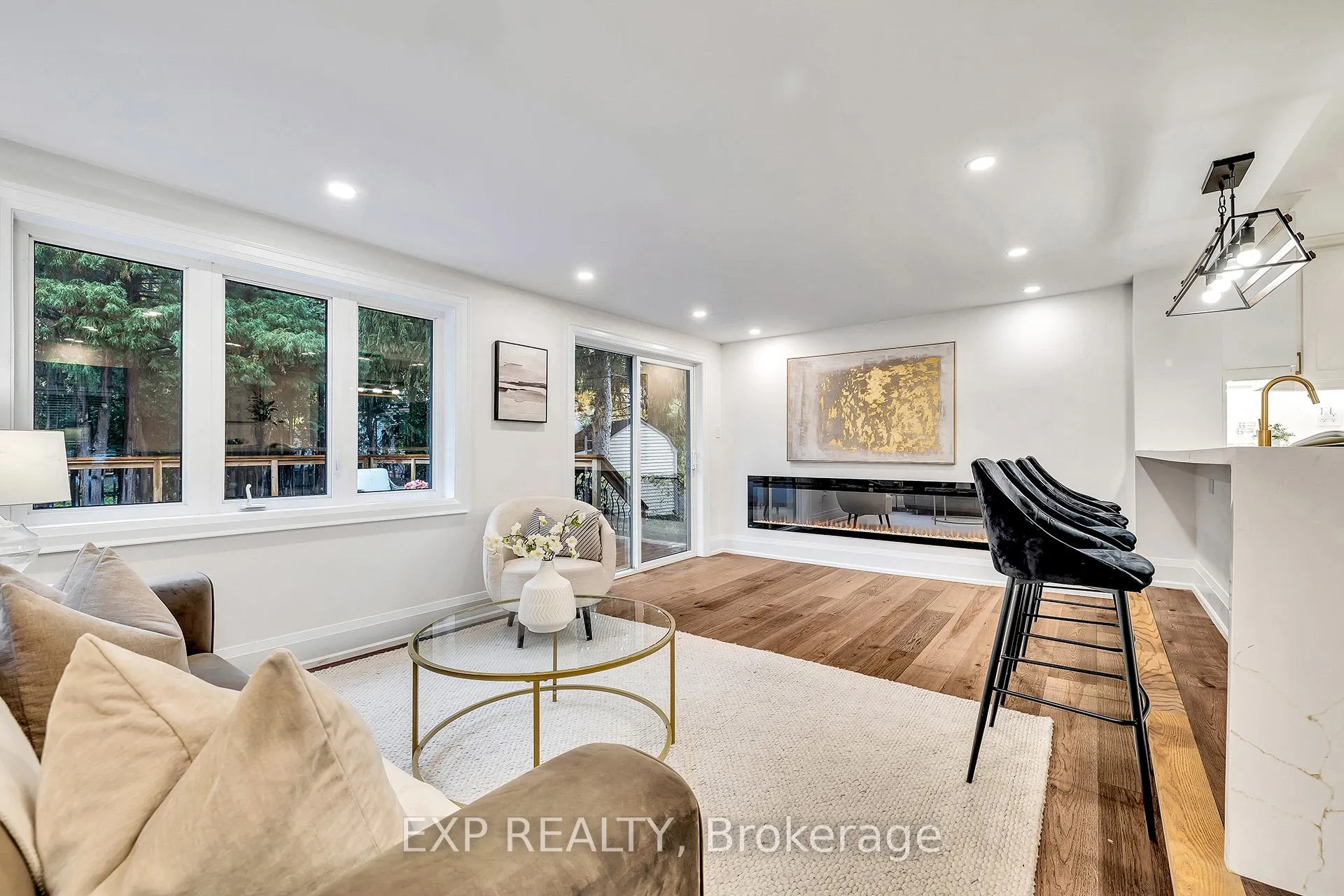 Photo 8 of 877 Kingsway Drive, Burlington, LaSalle — HOMEH