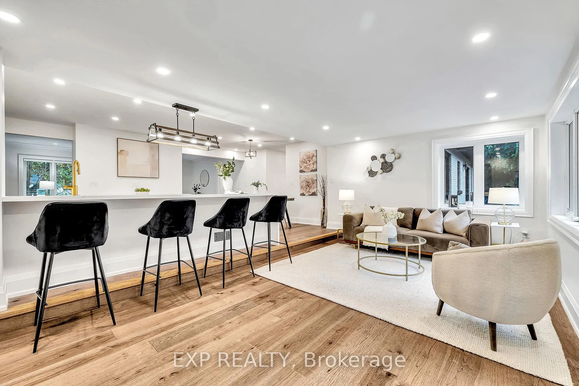 Photo 9 of 877 Kingsway Drive, Burlington, LaSalle — HOMEH