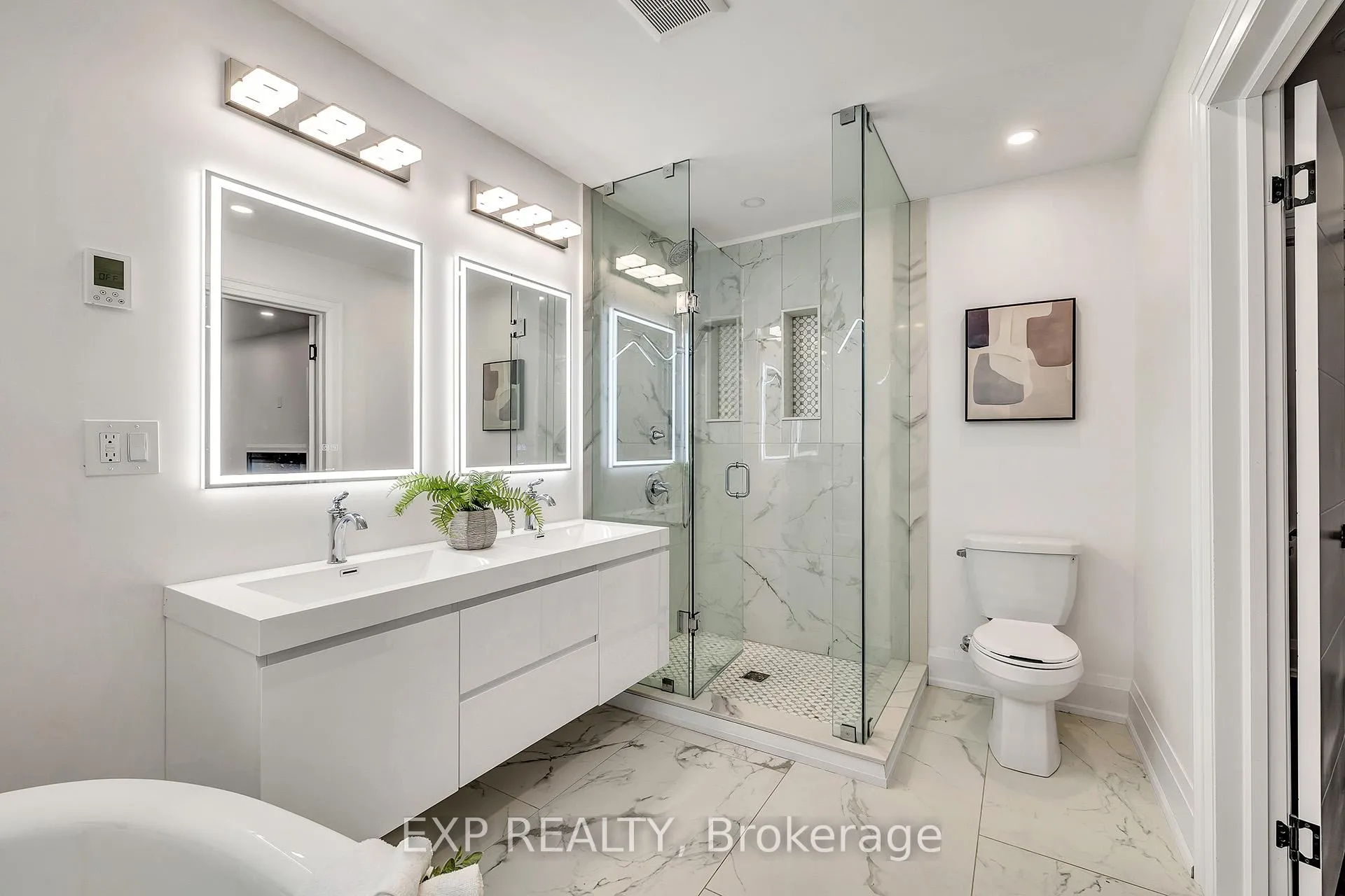 Photo 12 of 877 Kingsway Drive, Burlington, LaSalle — HOMEH