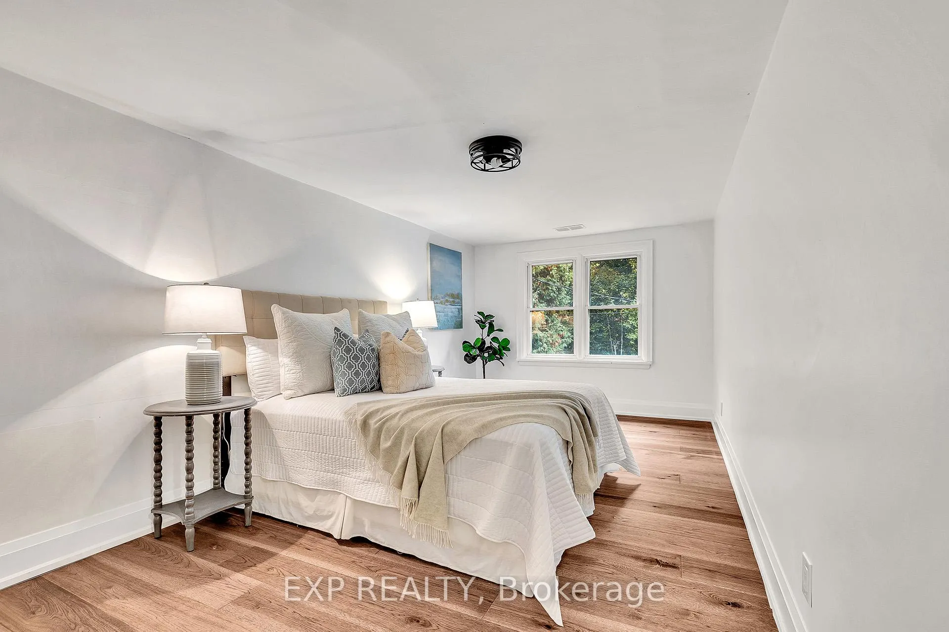 Photo 20 of 877 Kingsway Drive, Burlington, LaSalle — HOMEH