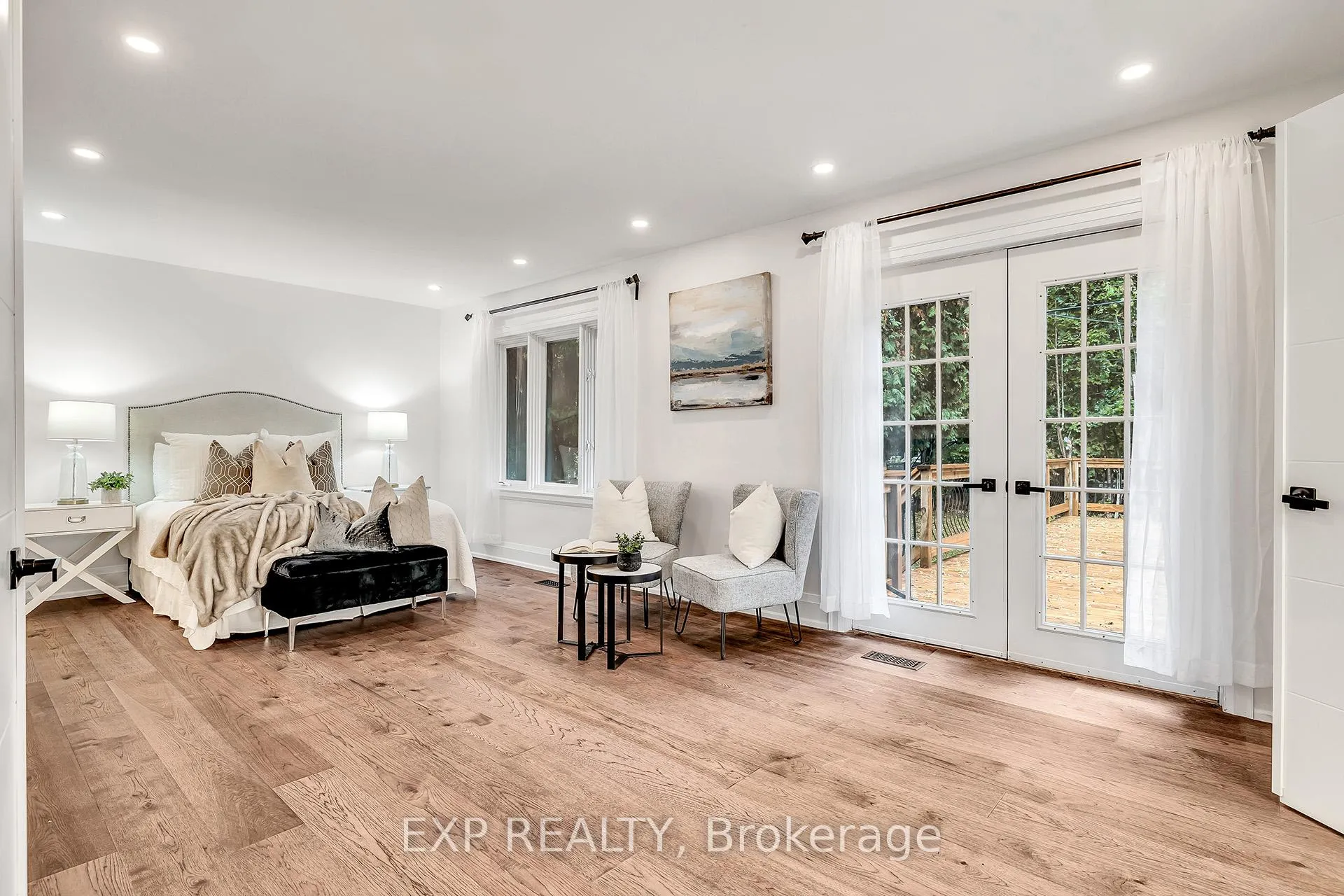 Photo 23 of 877 Kingsway Drive, Burlington, LaSalle — HOMEH