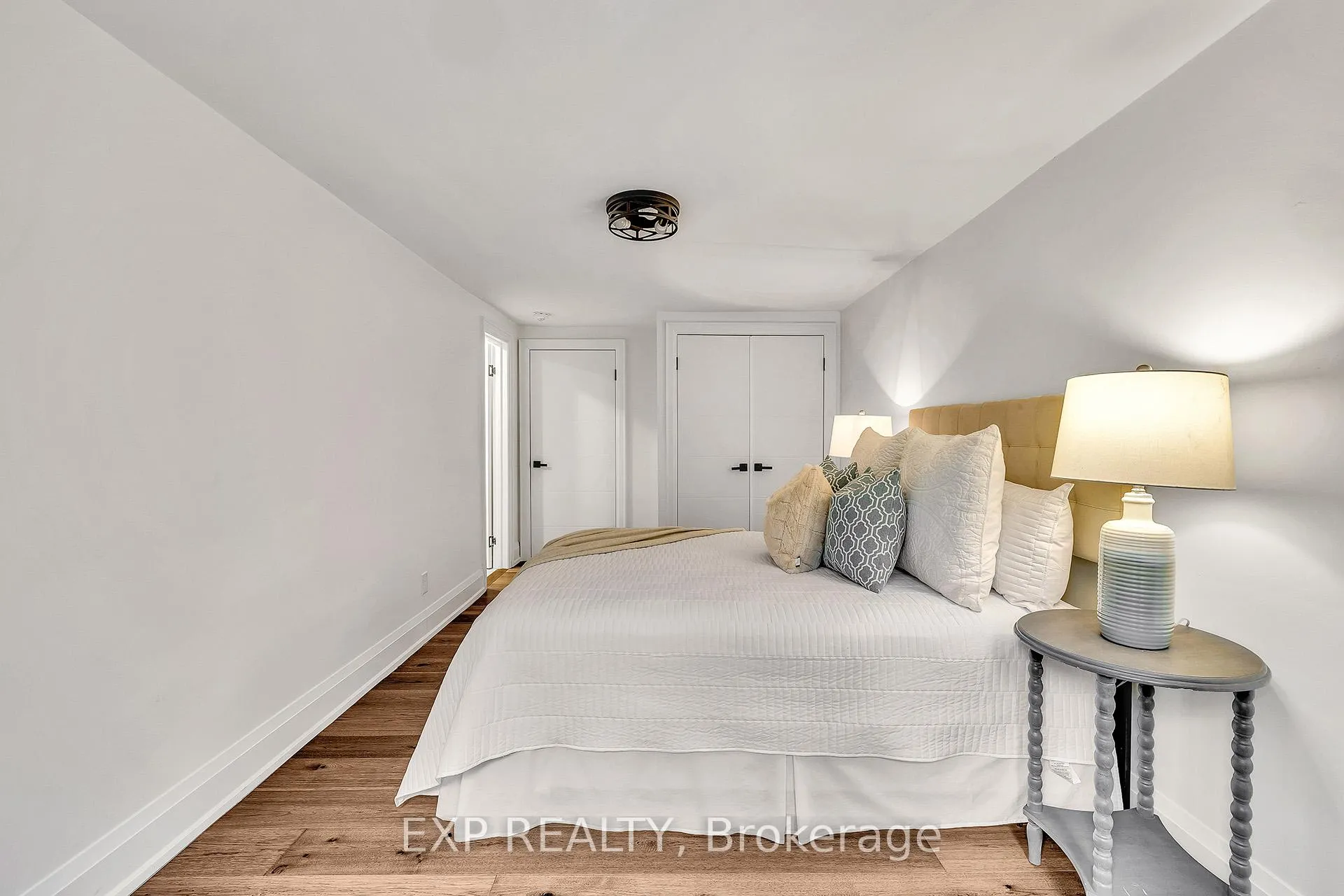 Photo 29 of 877 Kingsway Drive, Burlington, LaSalle — HOMEH