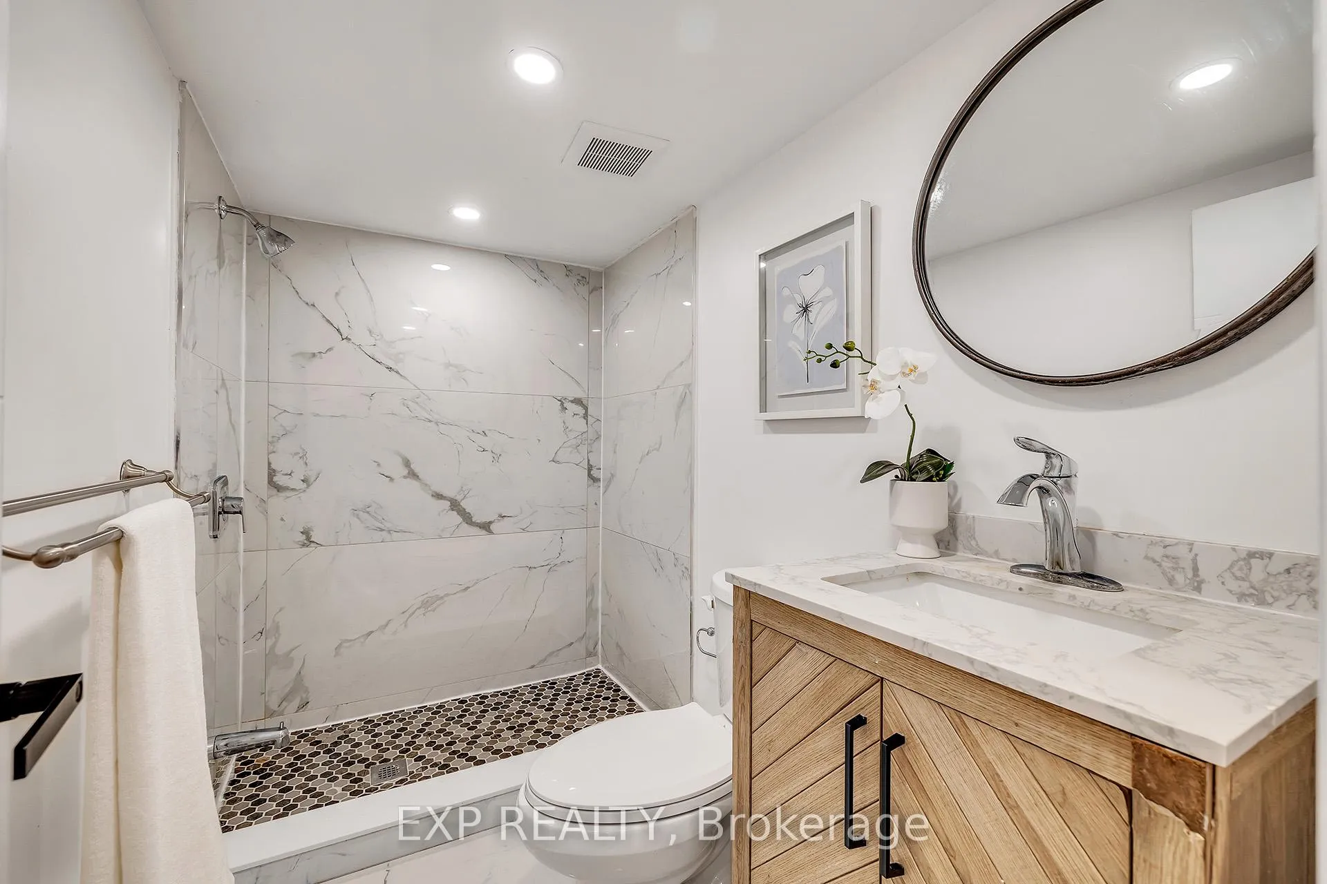 Photo 40 of 877 Kingsway Drive, Burlington, LaSalle — HOMEH